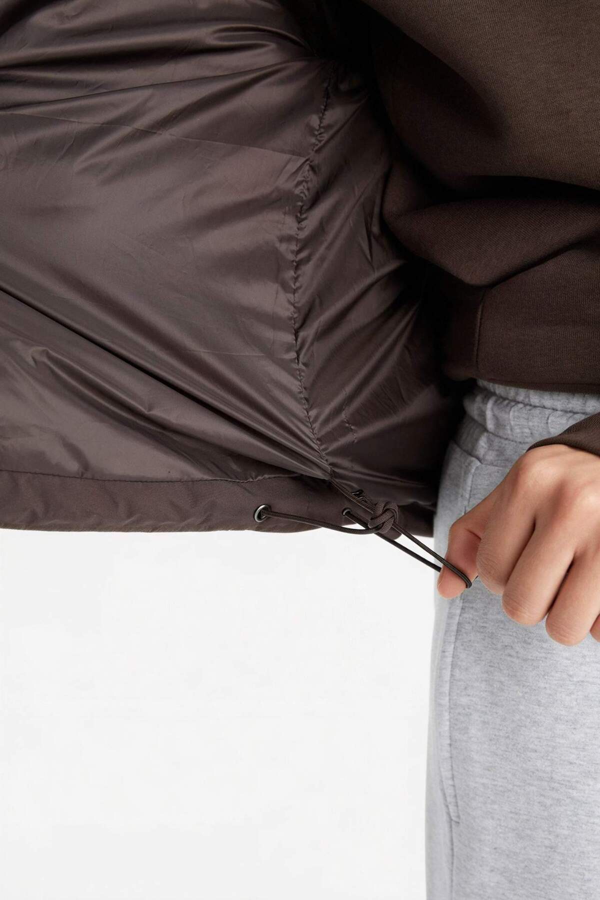 Defacto  Su İtici Regular Fit Dik Yaka Reglan Kol Kışlık Şişme Mont A1550AX25WN - Görsel 4