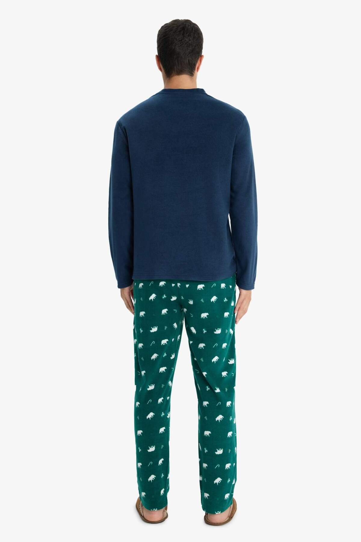 DeFacto Ultra Yumuşak Pijama Takımı Regular Fit Polar Baskılı Uzun Kollu Üst Desenli Uzun Alt F4671AX25WN görsel 5