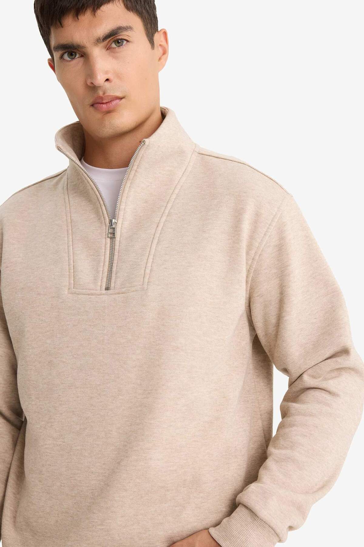 Defacto  Regular Fit Dik Yaka Yarım Fermuarlı Sweatshirt F4137AX25AU - Görsel 4