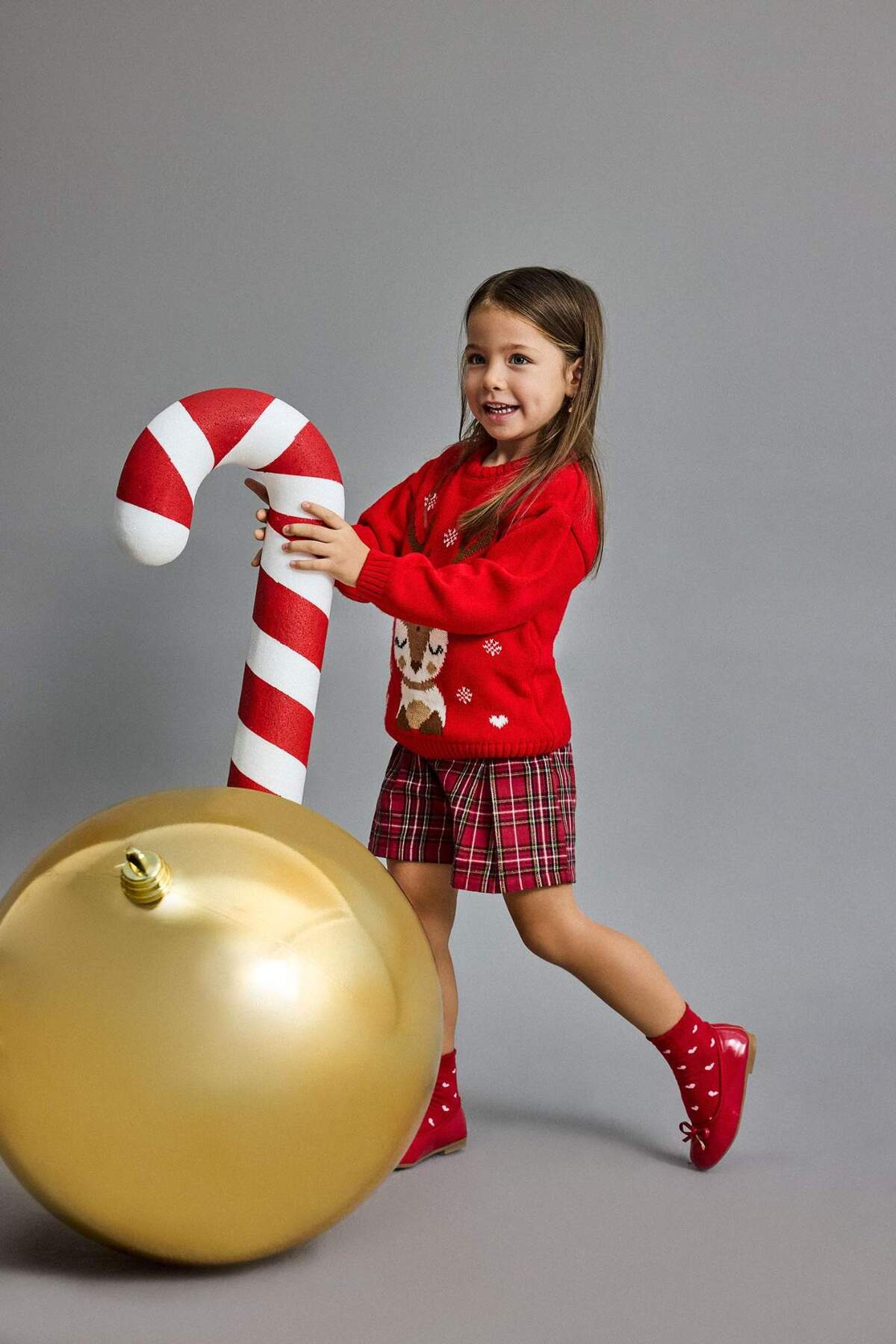 Defacto Yılbaşı Temalı Bisiklet Yaka Triko Kazak Kız Bebek F2591A525WN fotoğrafı 2 (önizleme)