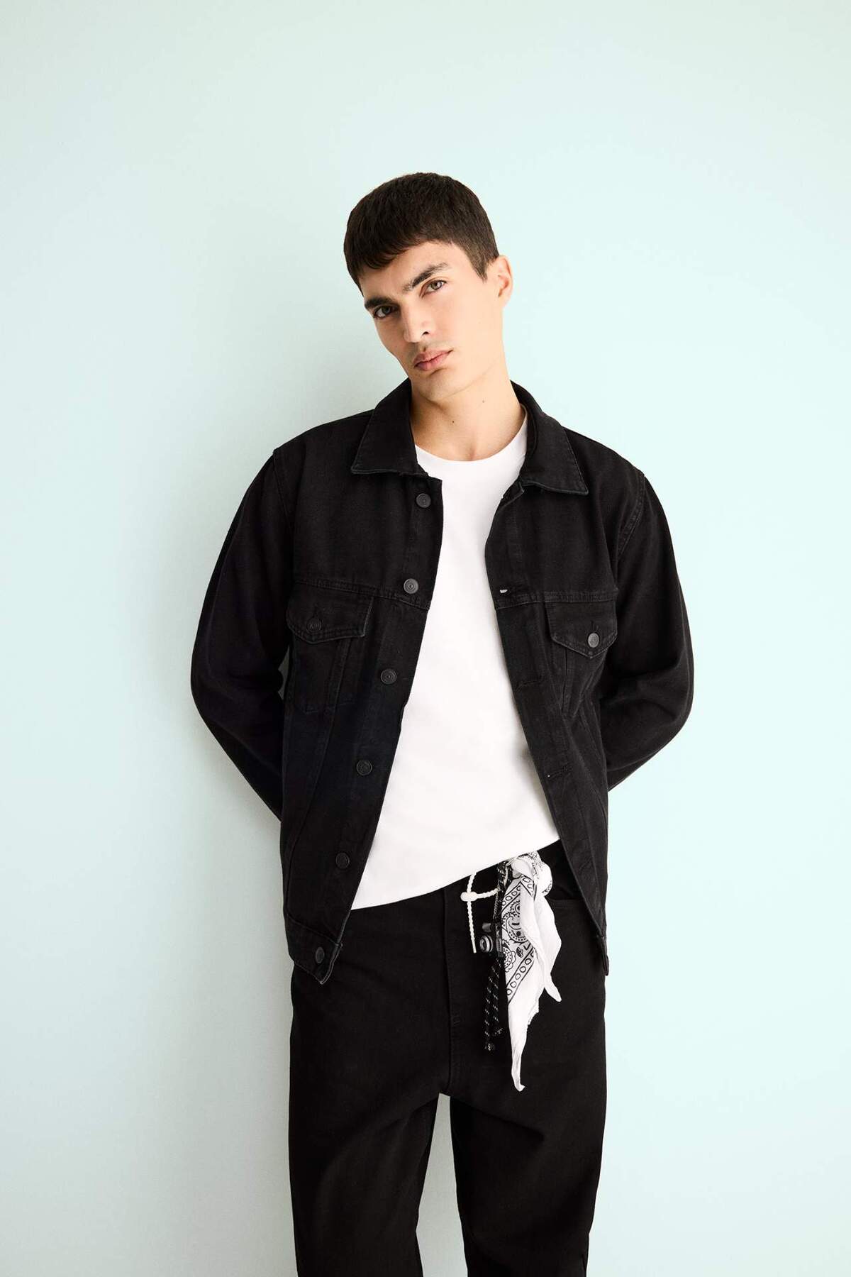 Defacto  Regular Fit Düğmeli Cepli Denim Ceket F4738AX25AU - Görsel 3