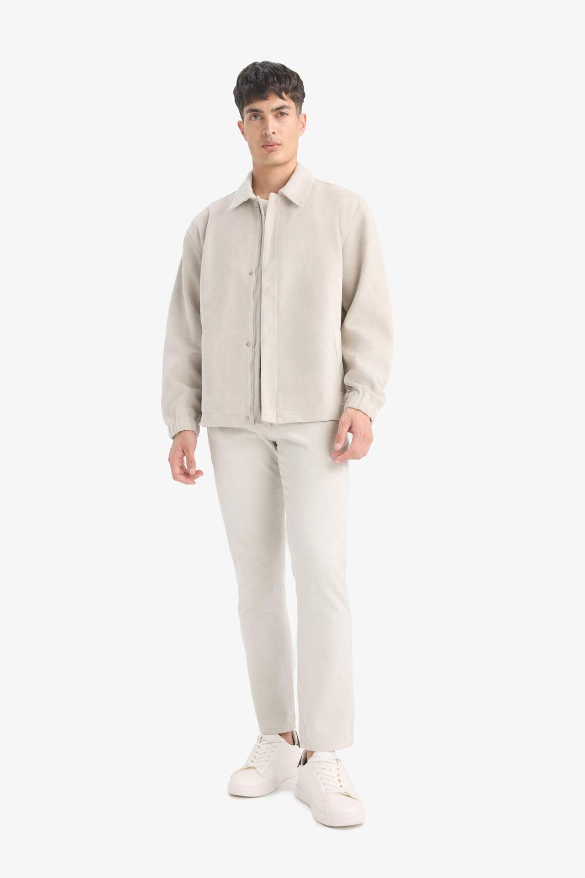 Oversize Geniş Kalıp Gömlek Yaka Çıtçıtlı Fermuarlı İç Cepli Süet Mont E8899AX25AU — بژ — تصویر 2 از 5