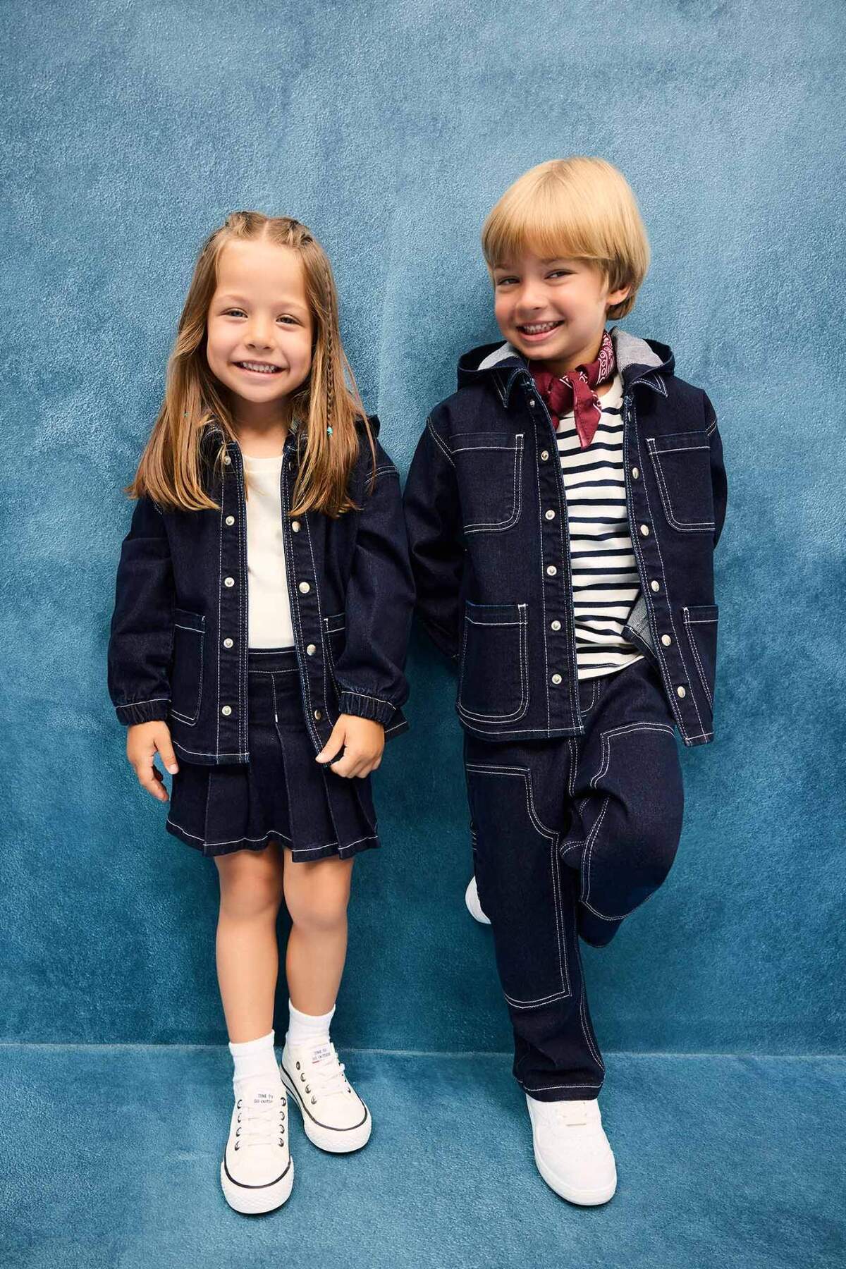 Defacto Kapüşonlu Düğmeli Denim Ceket Erkek Bebek F6269A525AU fotoğrafı 3 (önizleme)