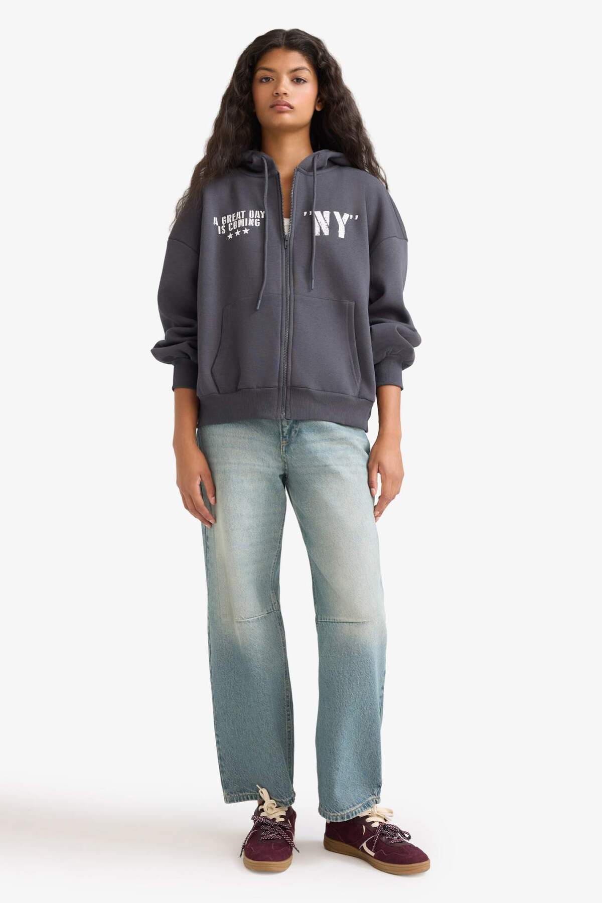 Defacto  Oversize Geniş Kalıp Kapüşonlu Sırt Baskılı Fermuarlı Sweatshirt F8915AX25AU - Görsel 2