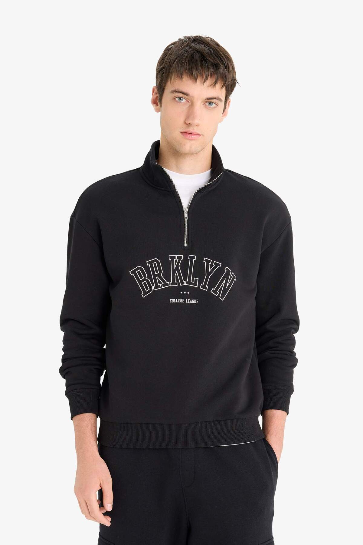 Defacto  Boxy Fit Dik Yaka Fermuarlı Baskılı Sweatshirt E9414AX25AU - Görsel 3