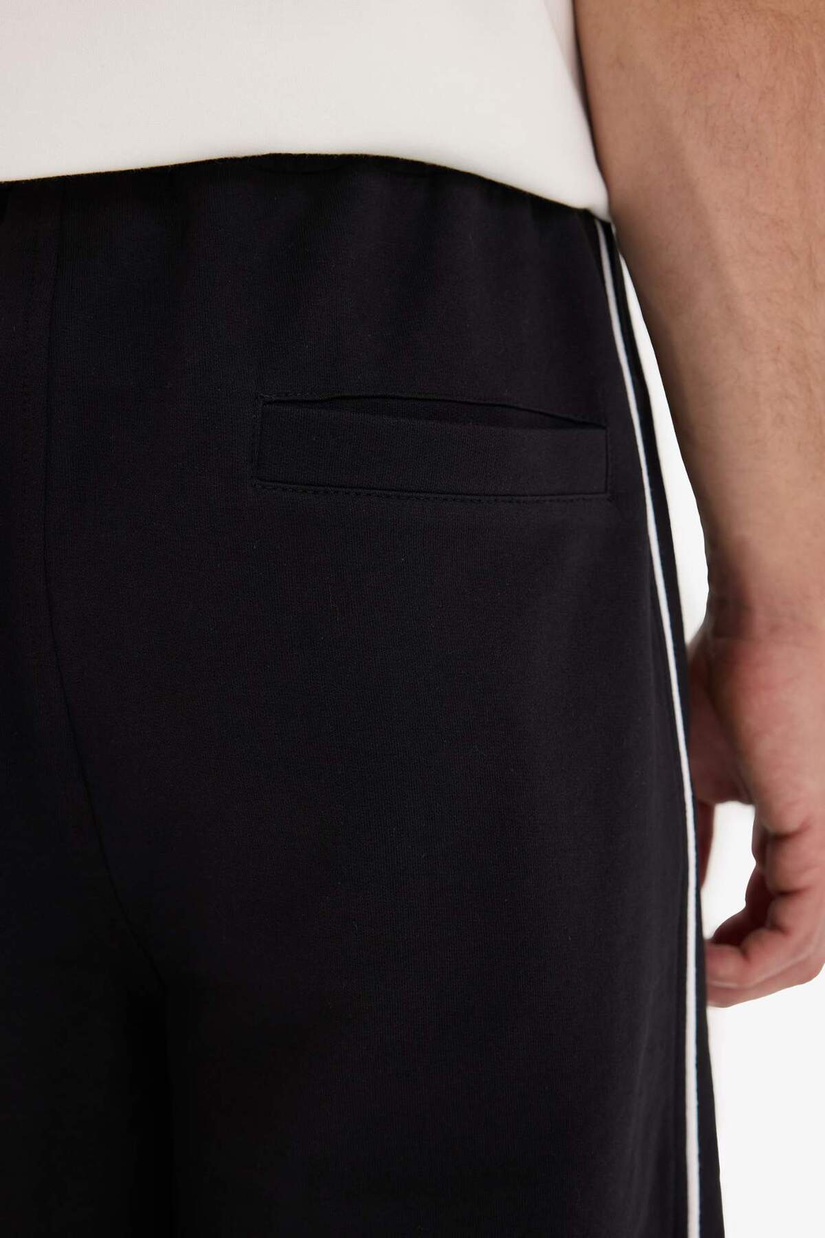 Defacto  Baggy Fit Beli Bağcıklı Düz Paça Şort F0185AX25SM - Görsel 6