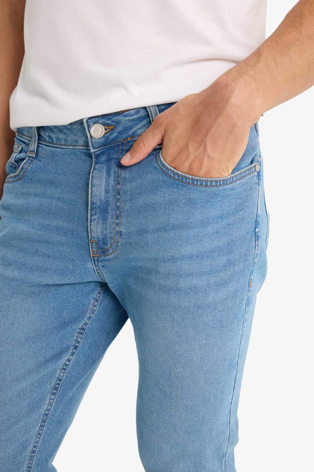 Defacto  Carlo Skinny Fit Ekstra Dar Kalıp Normal Bel Ekstra Dar Paça Jean Pantolon F2889AX25AU - Görsel 5