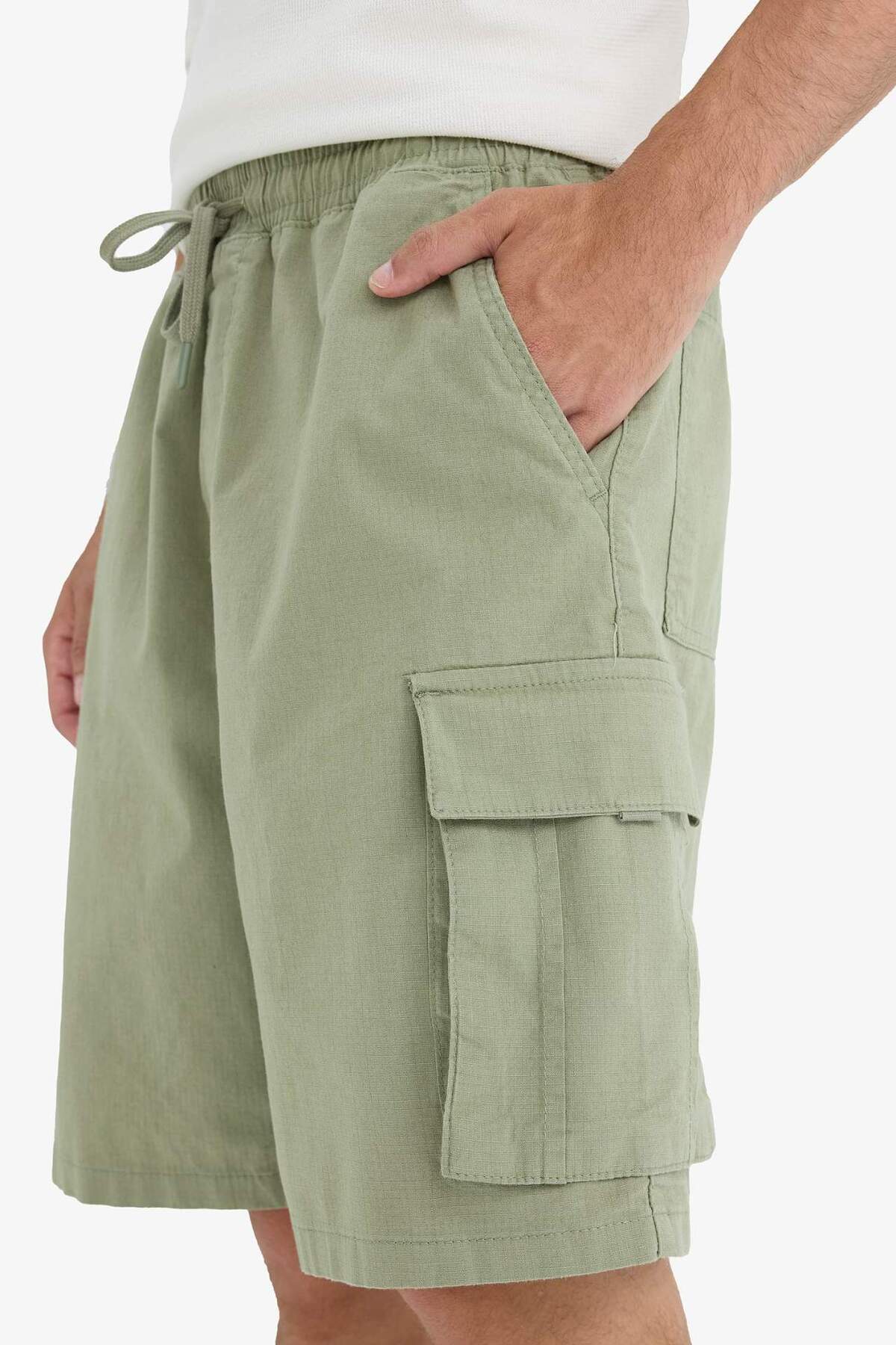DeFacto Kargo Fit Gabardin Bermuda Şort C5400AX24SM görsel 5