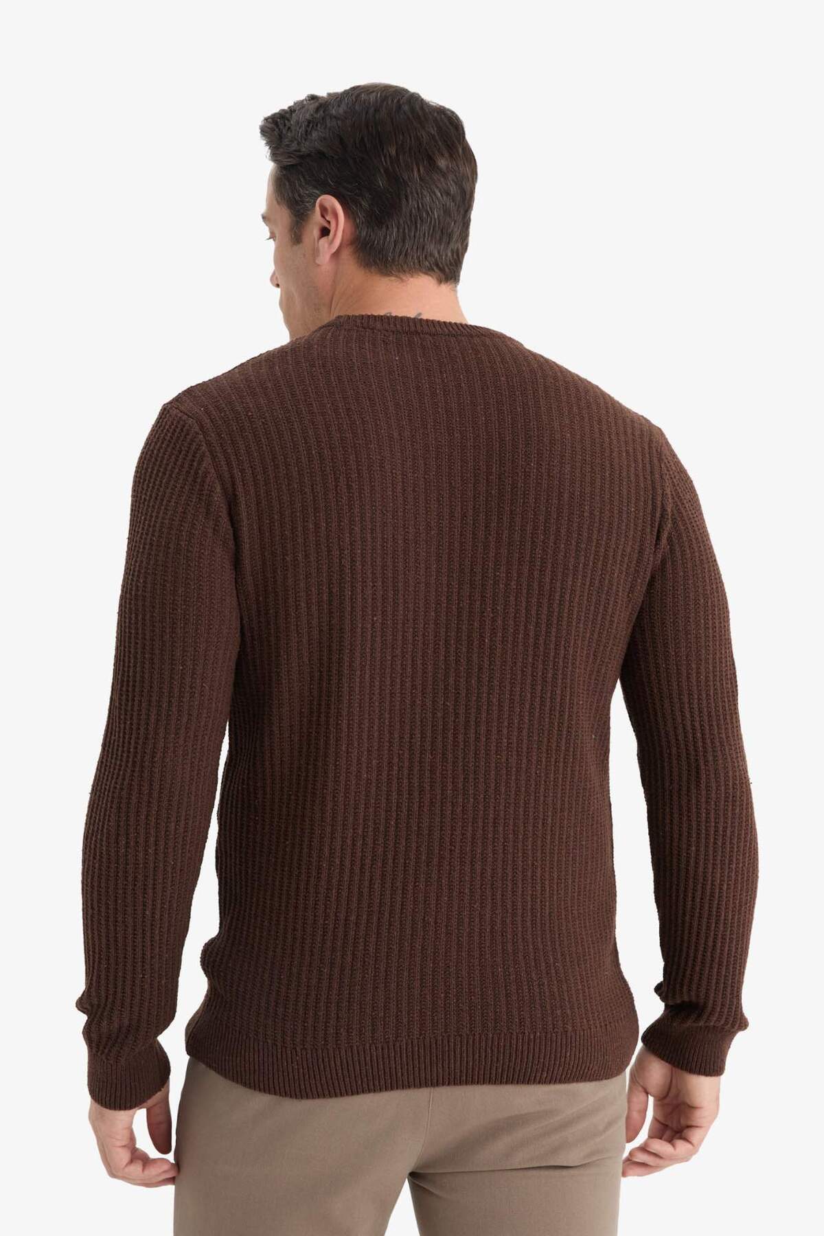 ژاکت بافتنی استاندارد Fit Crew Neck Basic E0811AX25WN — قهوه‌ای — تصویر 6 از 6