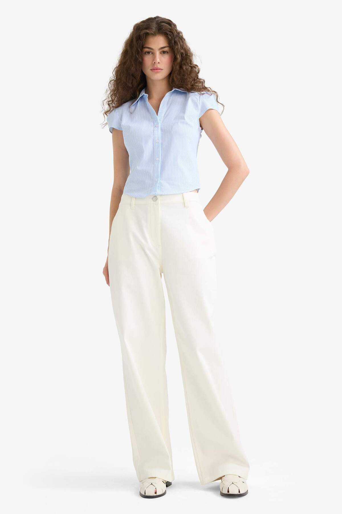 Defacto  Fitted Poplin Kısa Kollu Gömlek F6357AX25HS - Görsel 2