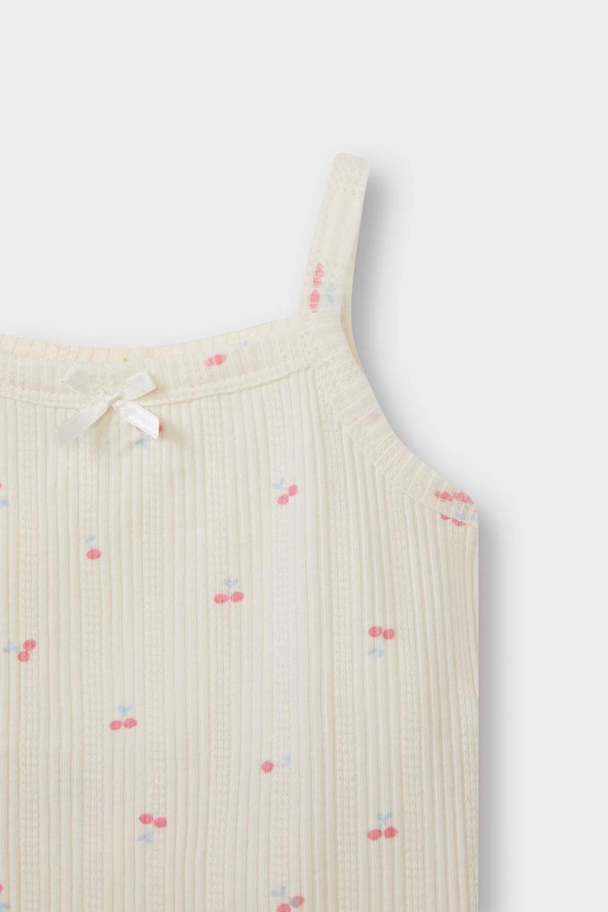 Defacto Pijama Takımı Meyve Desenli Askılı Ribana Üst Şort Kız Bebek E4654A525HS fotoğrafı 3 (önizleme)