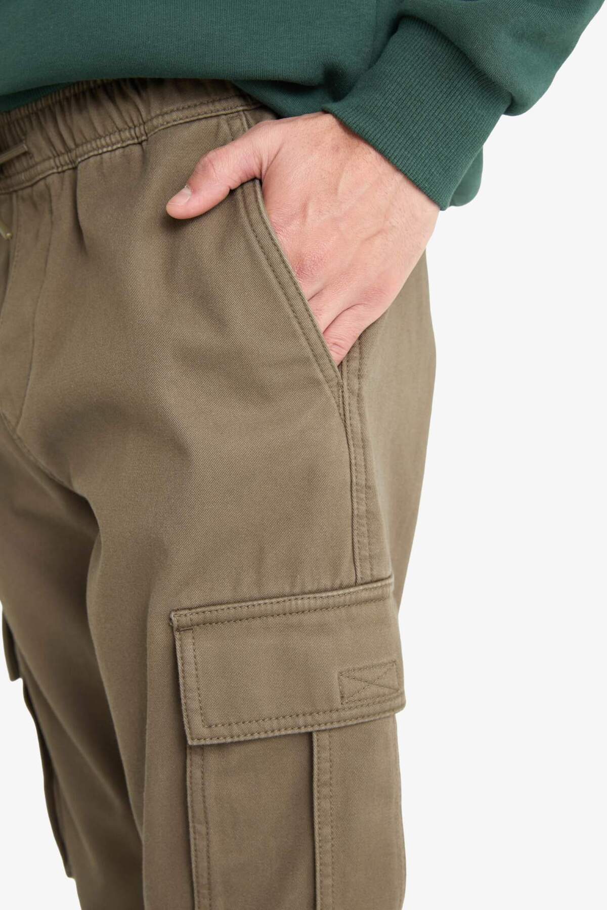 Sıcak Tutan REGULAR Fit Kargo Cepli Jogger Pantolon C6322AX24AU — خاکی — تصویر 5 از 8