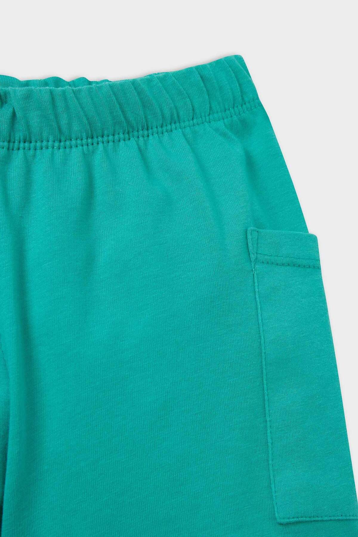 Defacto 2'li Takım Baskılı Kısa Kollu Tişört Beli Lastikli Şort Erkek Bebek E6834A525SM fotoğrafı 4 (önizleme)