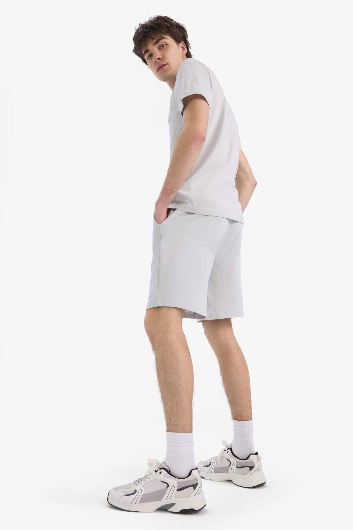 Defacto  Beli Bağcıklı Dar Paça Şort E5843AX25SM - Görsel 5