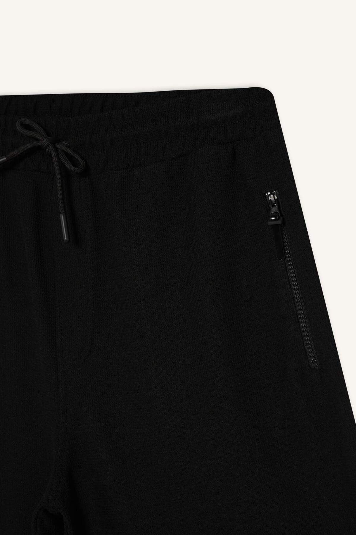 DeFacto Regular Fit Düz Paça Cepli Basic Şort B8792AX25SM görsel 8