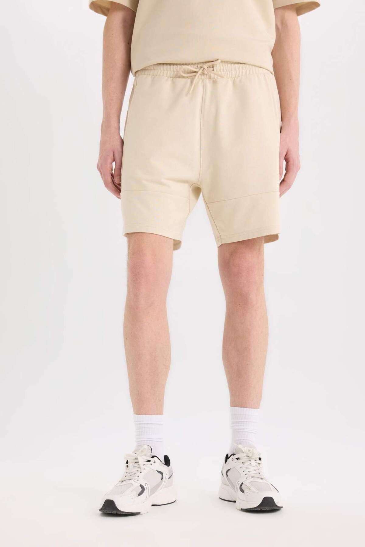 DeFacto Slim Fit Dar Paça Basic Şort B8674AX25SP görsel 4