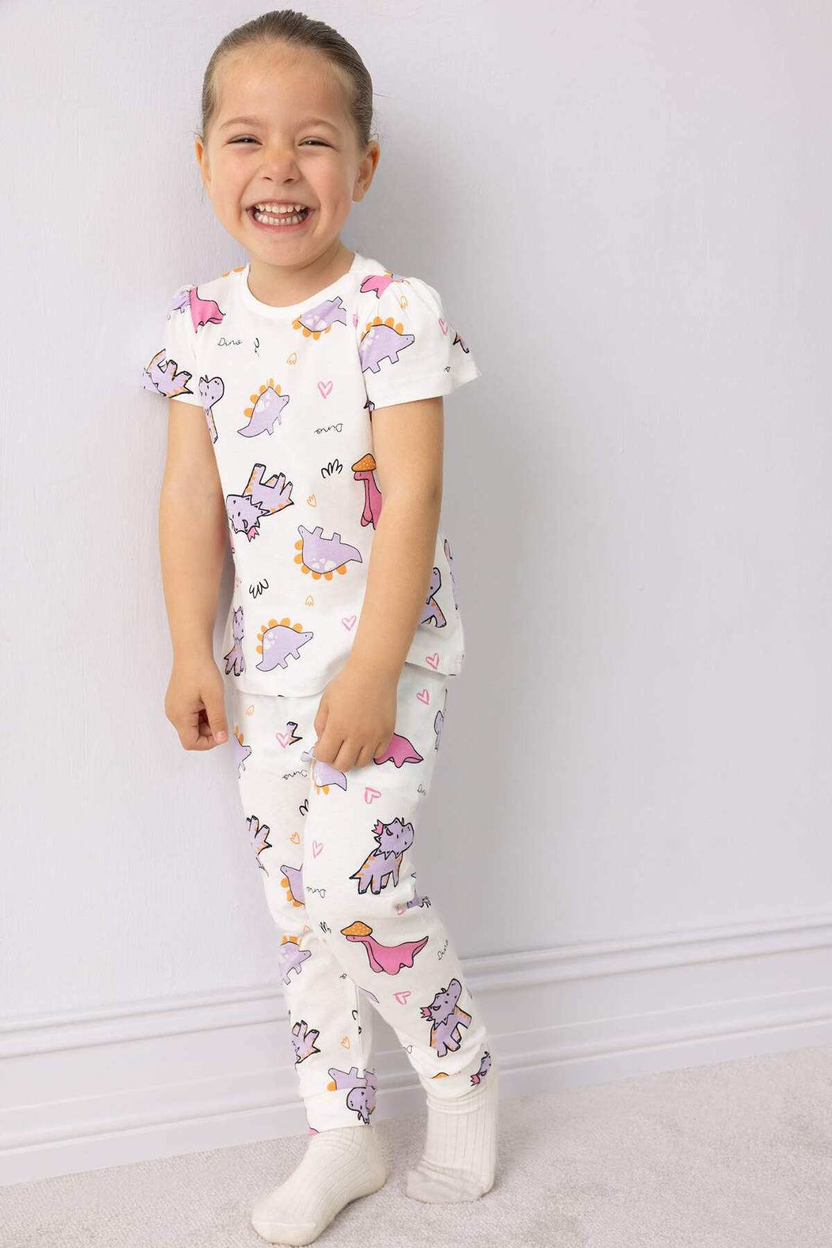 Defacto %100 Pamuklu Dinozor Baskılı Pijama Takımı Kız Bebek E1547A525SM fotoğrafı 2 (önizleme)
