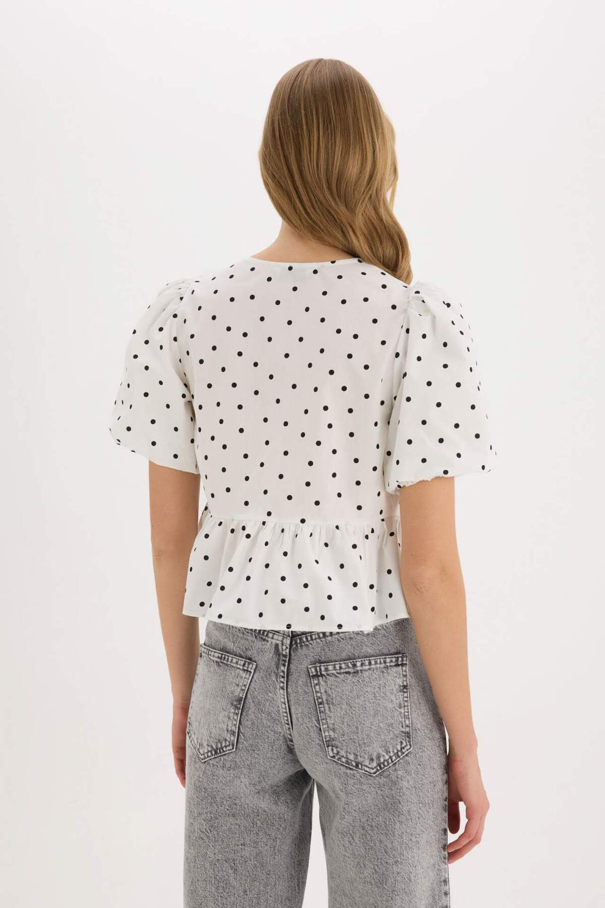 Defacto  Yuvarlak Yaka Puantiyeli Önden Bağlamalı Poplin Kısa Kollu Bluz E2670AX25SP - Görsel 6