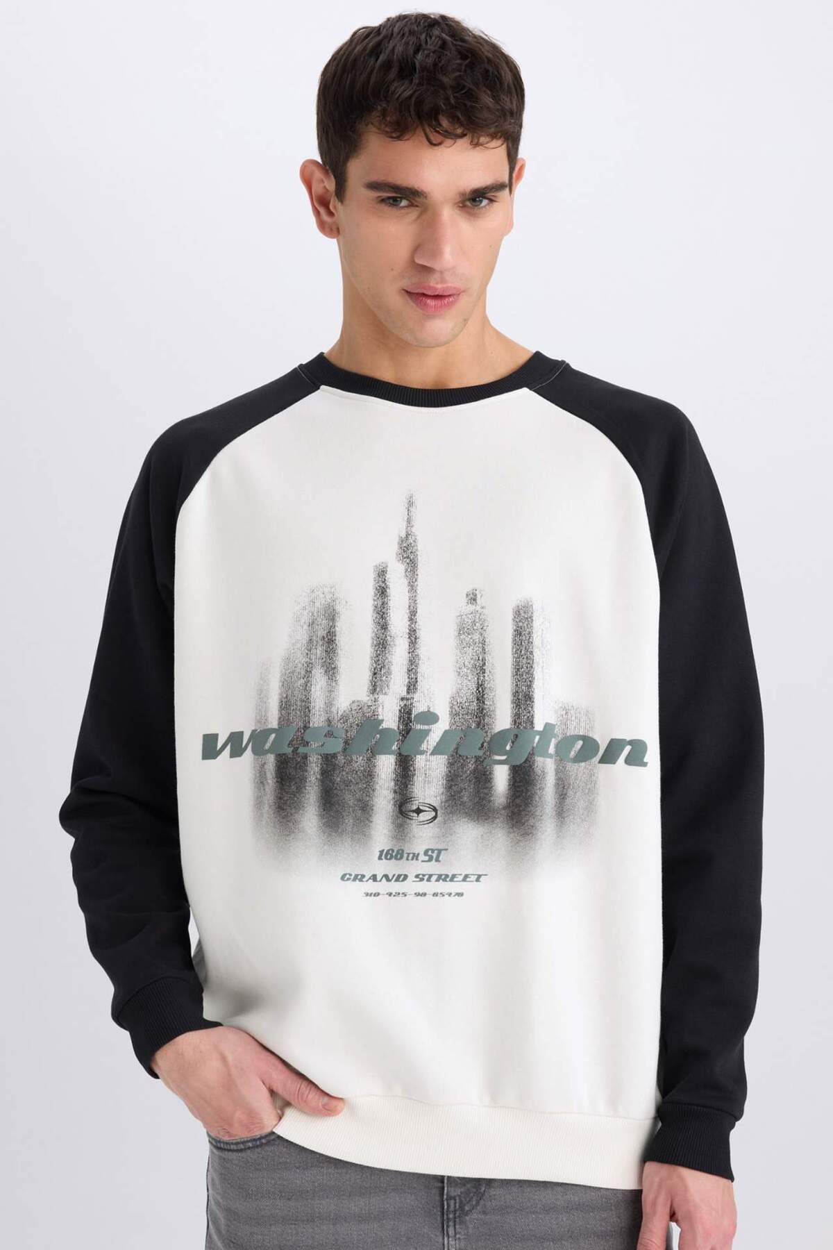 DeFacto Oversıze Bisiklet Yaka Baskılı Sweatshirt D6997AX25SP