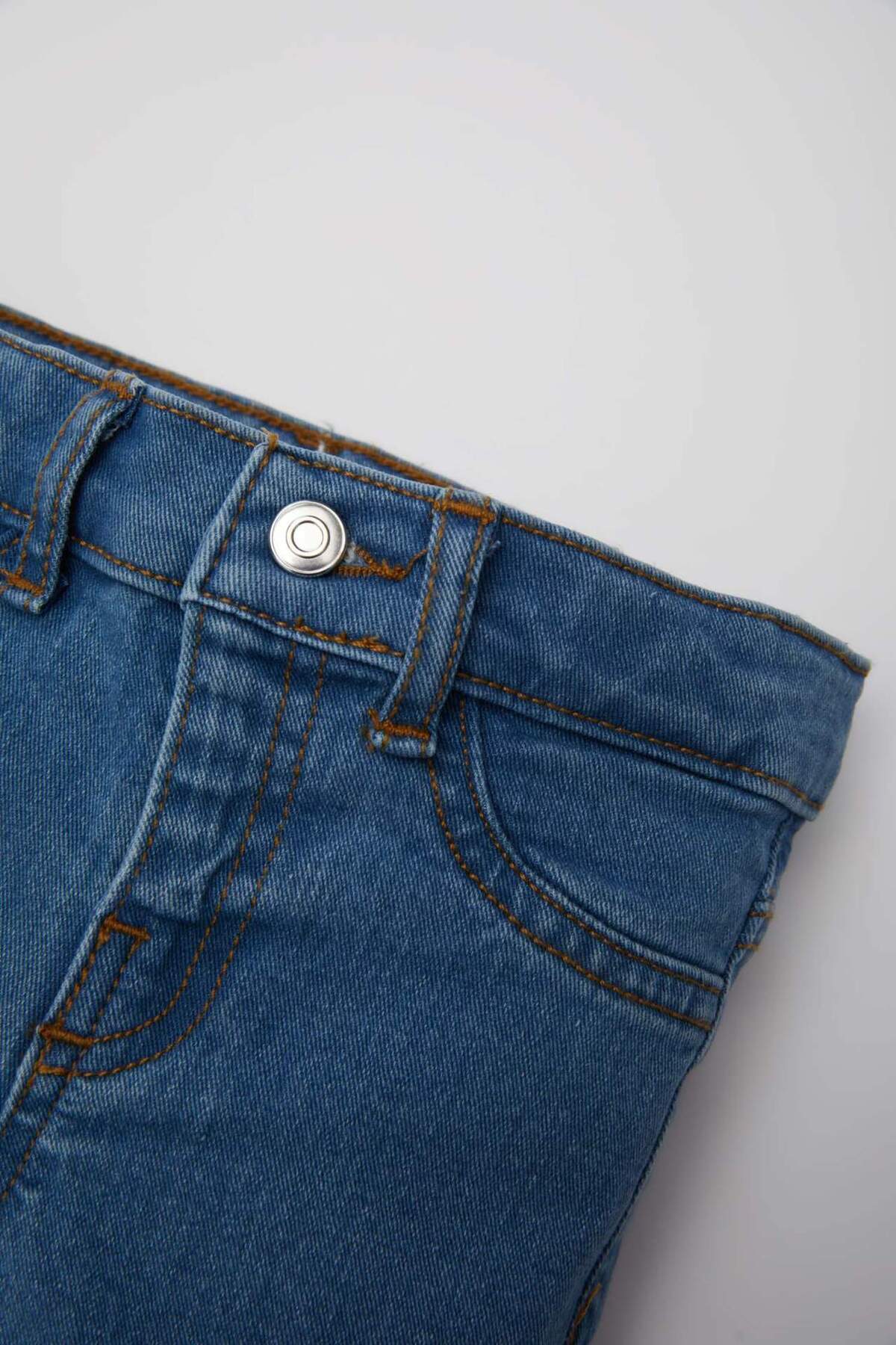 Defacto Düz Paça Basic Düz Jean Pantolon Erkek Bebek B6744A525SP fotoğrafı 2 (önizleme)