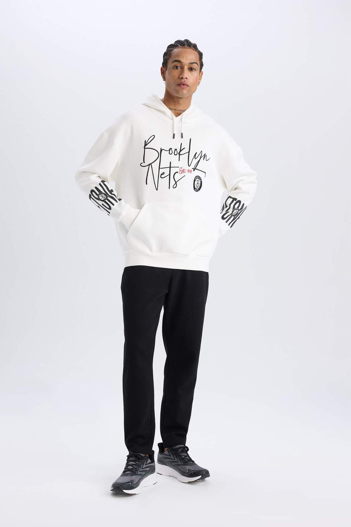 DeFacto NBA Brooklyn Nets Oversize Geniş Kalıp Kapüşonlu Kalın Sweatshirt D8513AX25SP görsel 2