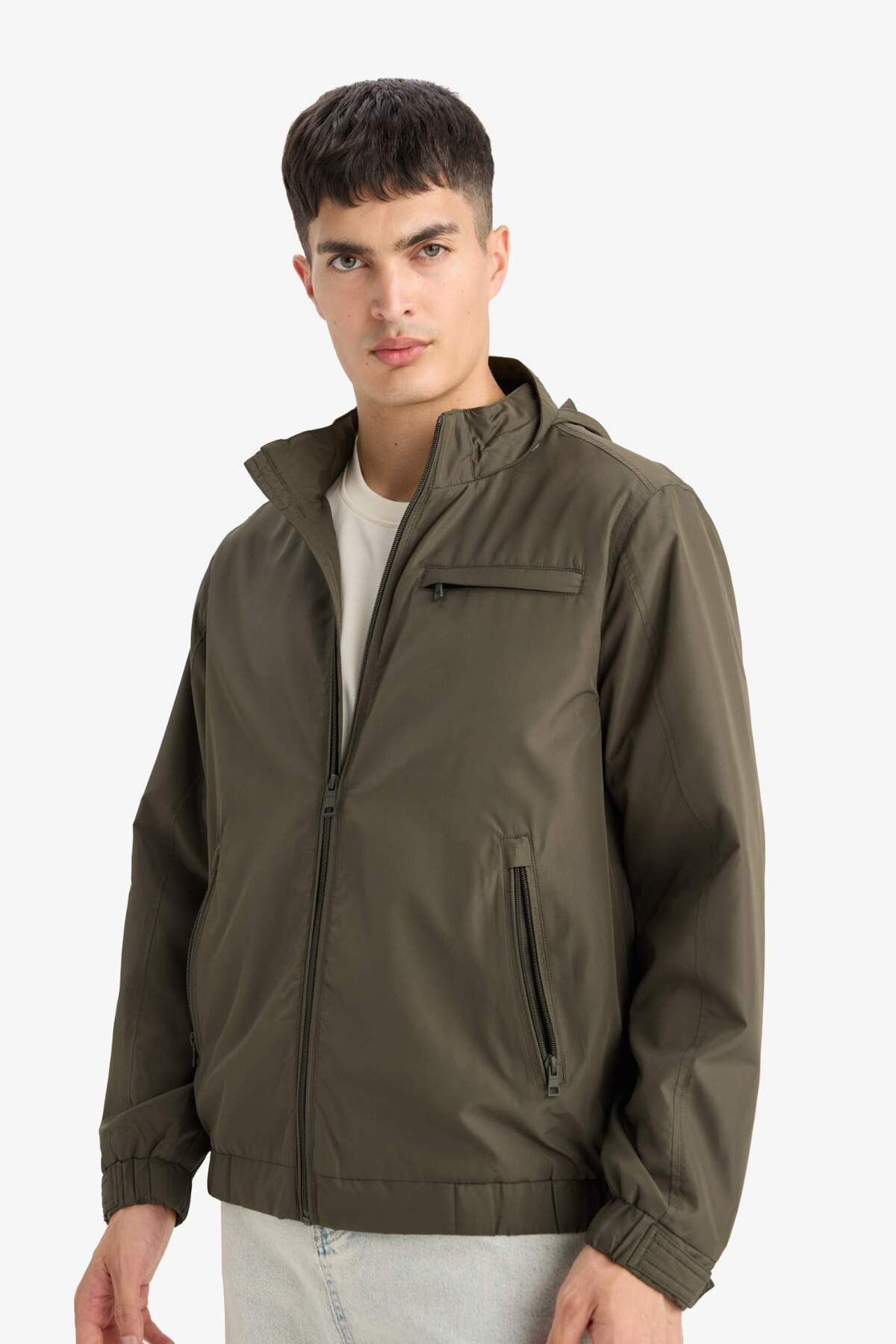 Defacto  Su İtici Regular Fit Dik Yaka Astarlı Gizli Kapüşonlu Fermuarlı Cepli Mevsimlik Baharlık Mont D7669A - Görsel 4