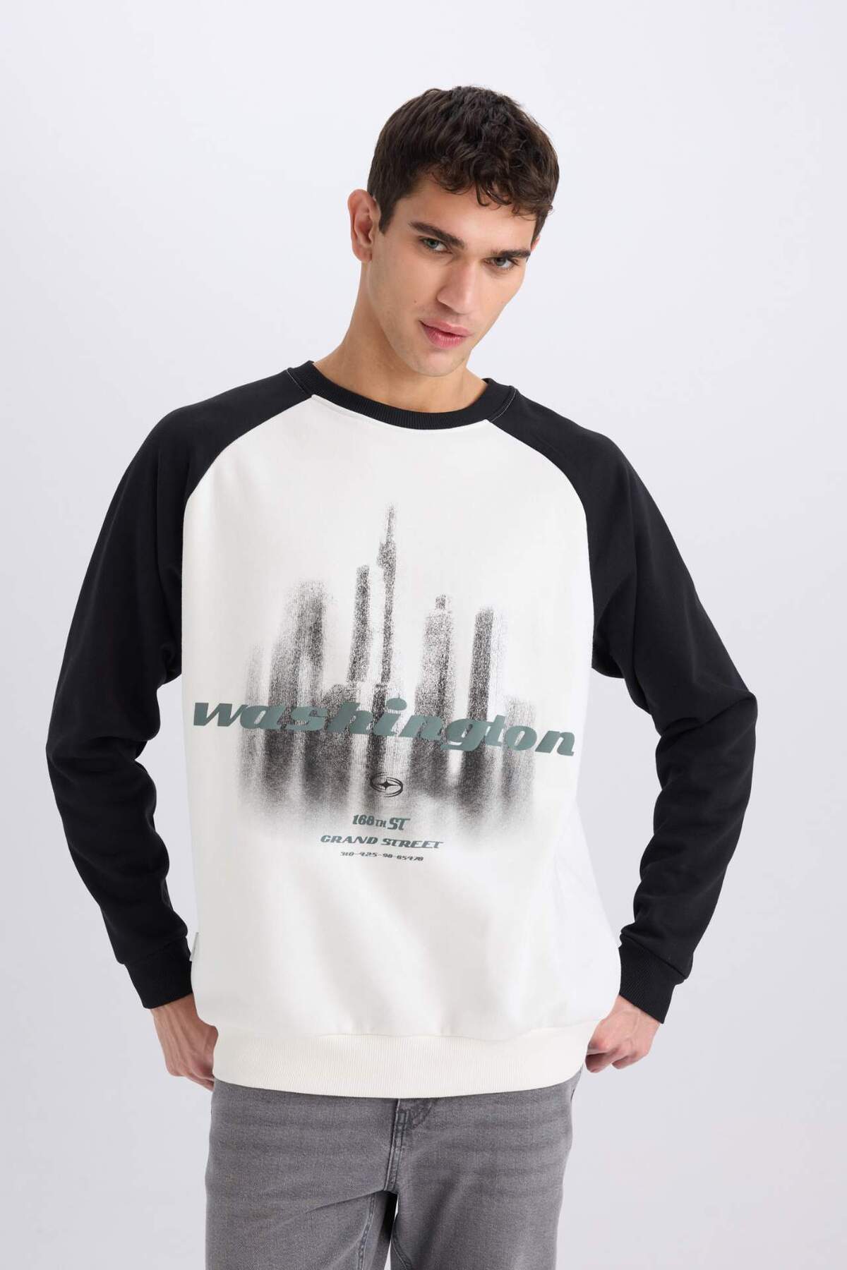DeFacto Oversıze Bisiklet Yaka Baskılı Sweatshirt D6997AX25SP görsel 3