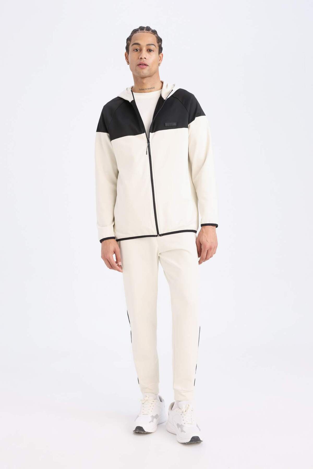 DeFacto Standart Fit Kapüşonlu Skuba Dalgıç Kumaş Sporcu Fermuarlı Sweatshirt D7363AX25SP görsel 2