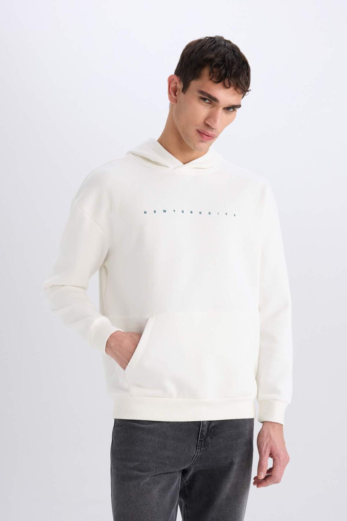 DeFacto Boxy Fit Kapüşonlu Sırt Baskılı Sweatshirt D8021AX25SP görsel 4