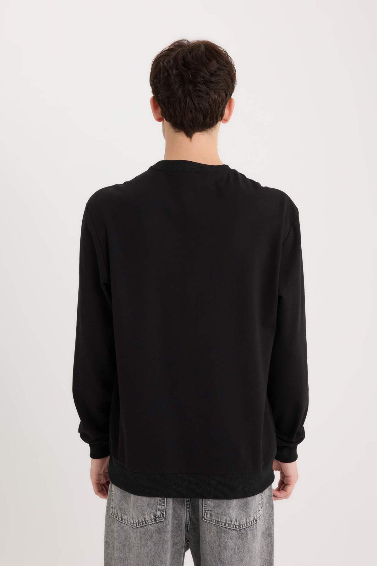 Regular Fit Bisiklet Yaka Baskılı Sweatshirt E3205AX24WN — مشکی — تصویر 6 از 6