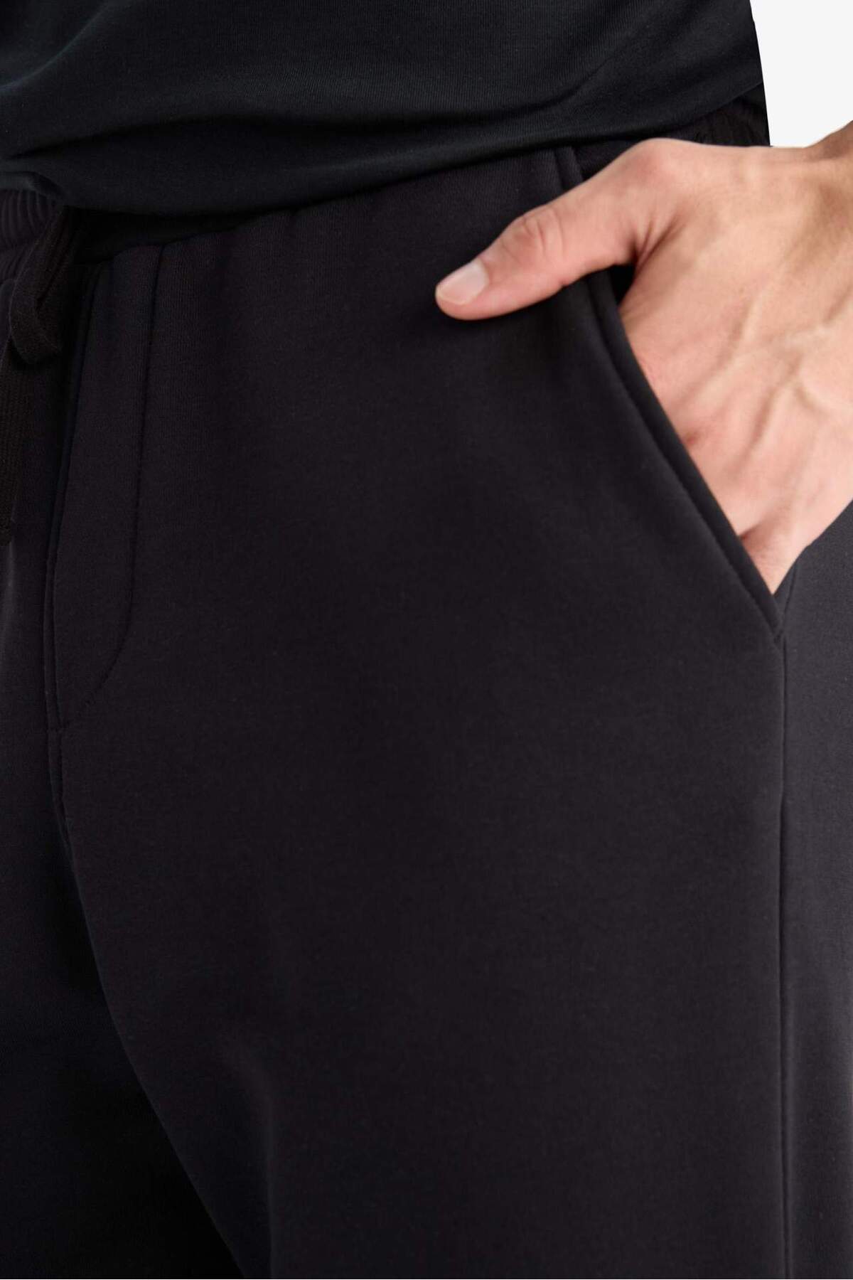 Defacto  Regular Fit Eşofman Altı İçi Polarlı Basic Düz Cepli Beli Bağcıklı Düz Paça D7836AX25SP - Görsel 7