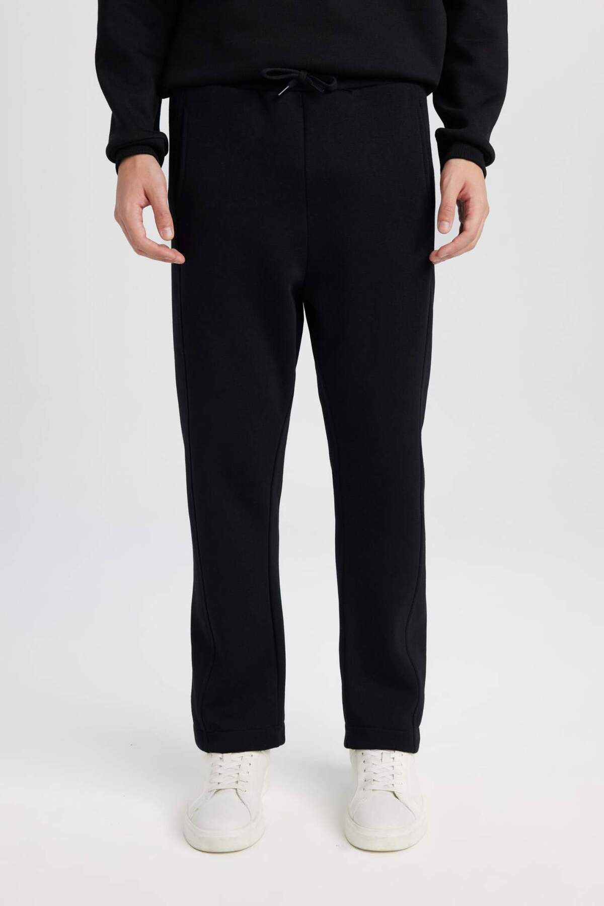 DeFacto Regular Fit Eşofman Altı Beli Lastikli Basic Düz Cepli Düz Paça D9707AX24AU görsel 3