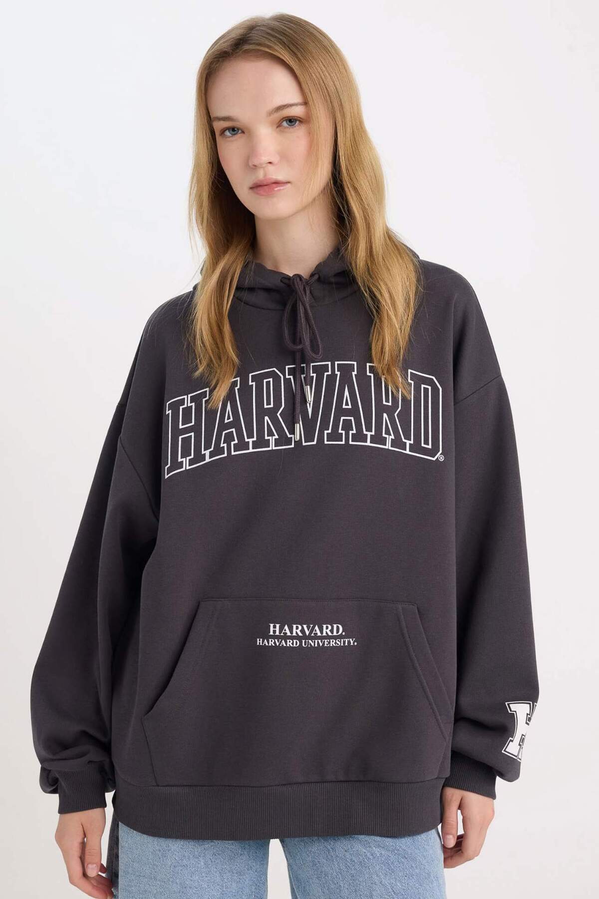 Harvard University Oversize Wide Fit Hooded Pocket Thick Sweatshirt D7000AX24WN