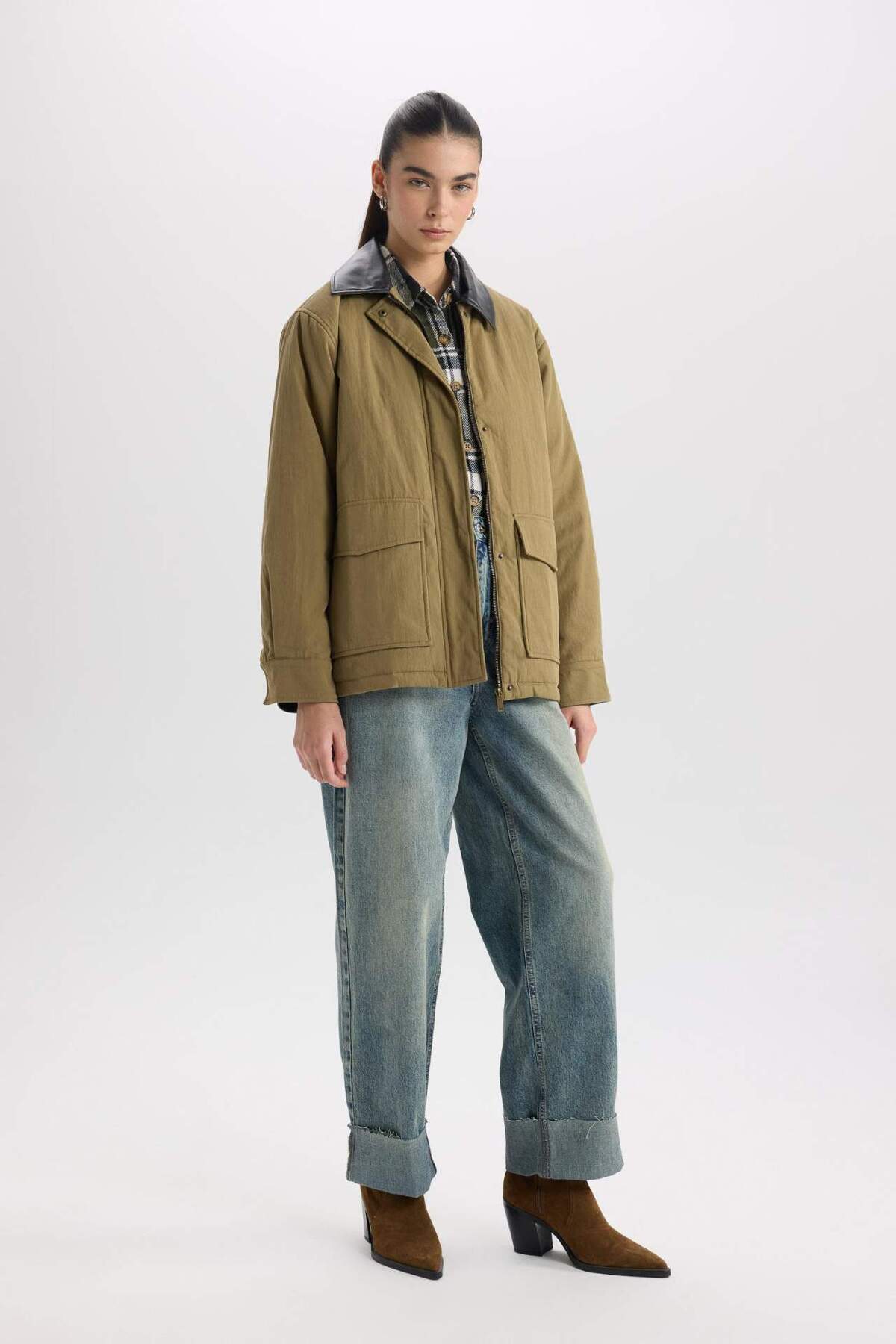 Defacto  Polo Yaka Mont Fermuar Çıtçıtlı Cepli Mevsimlik Pamuklu D6745AX24AU - Görsel 2