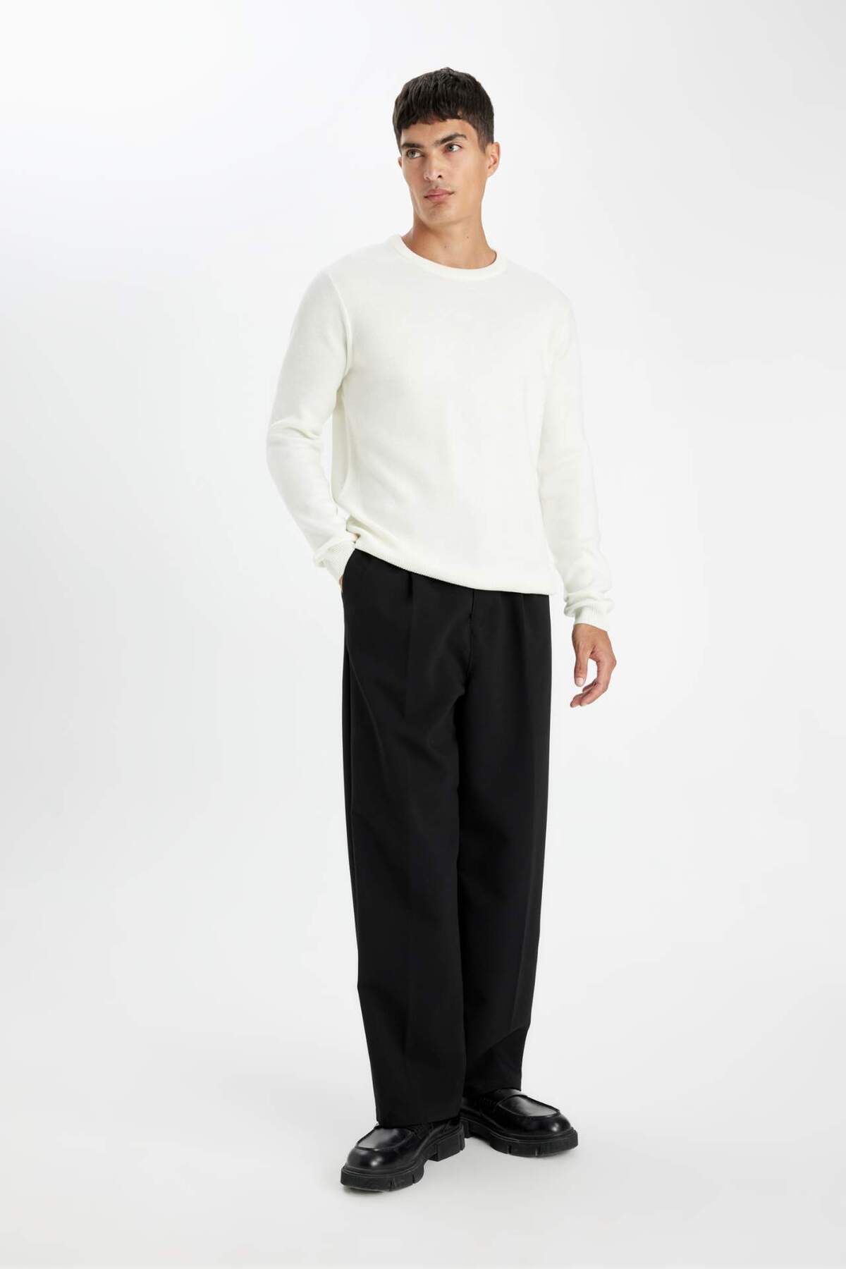 Sweater ساده بافتنی استاندارد Fit Regular Crew Neck Basic D1967AX24AU — خاکستری 3155503 — تصویر 2 از 6