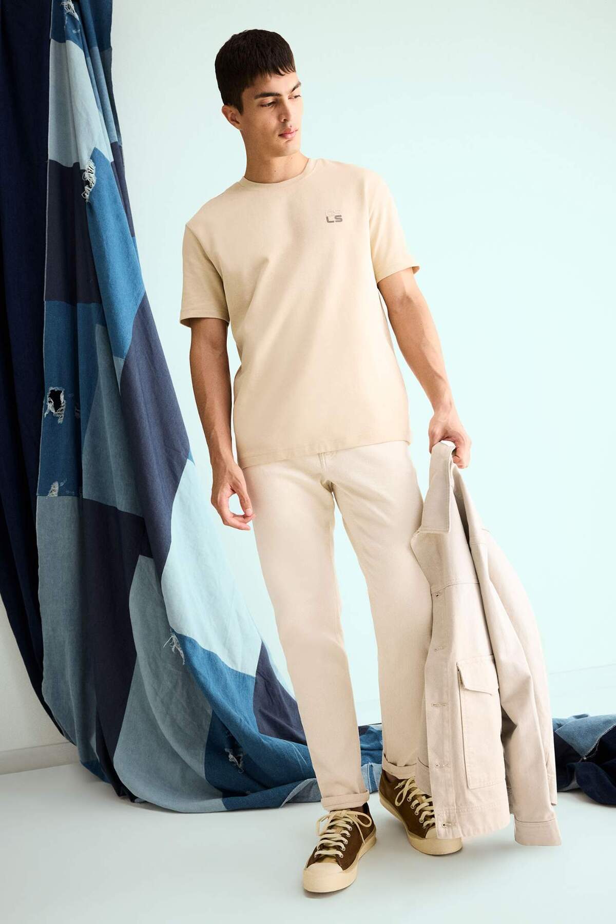 Defacto  Slim Tapered Fit Dar Kalıp Normal Bel Daralan Paça Jean Pantolon C9743AX24AU