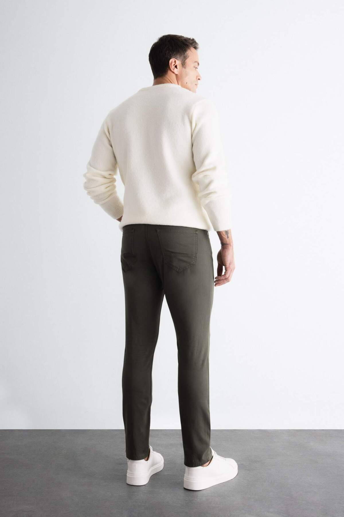 Chino Kanvas Pantolon Slim Fit Dar Kesim Pamuklu Esnek Dar Paça C9441AX24AU — خاکی TYC65989DF06B5BD10 — تصویر 5 از 8