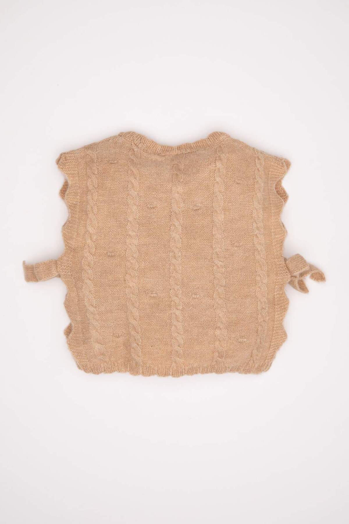 Defacto Kız Bebek Triko Basic Bisiklet Yaka Yandan Bağlamalı Hırka C8086A524AU fotoğrafı 4 (önizleme)