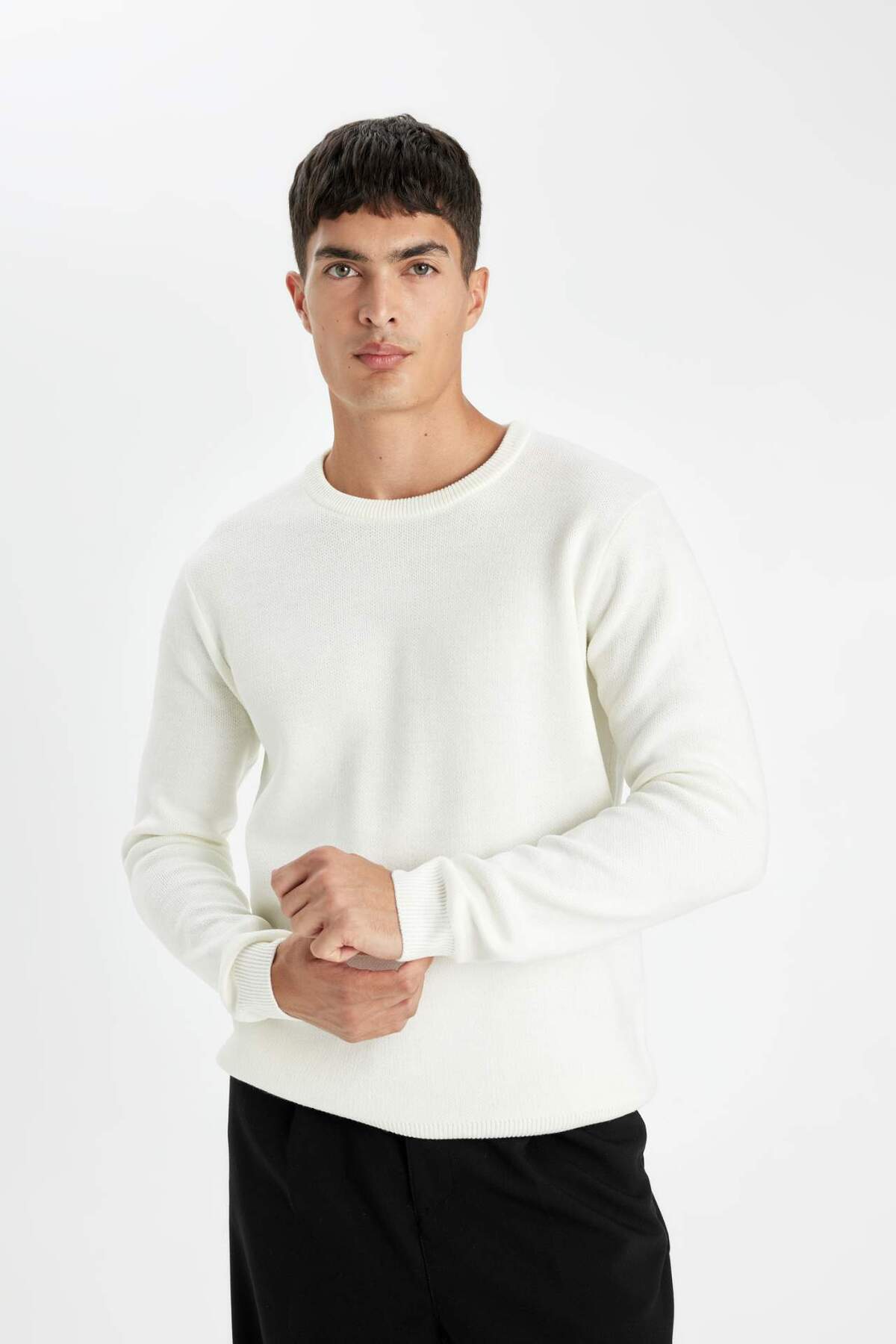 Sweater ساده بافتنی استاندارد Fit Regular Crew Neck Basic D1967AX24AU — خاکستری 3155503 — تصویر 4 از 6