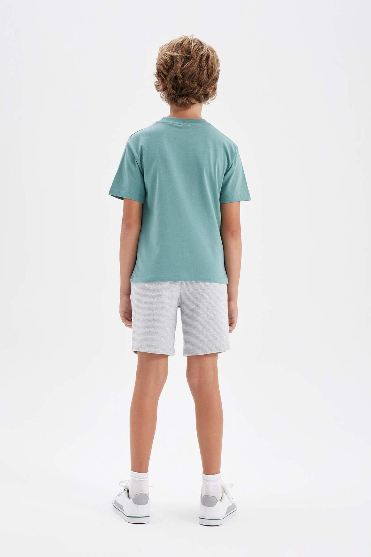 Defacto Erkek Çocuk 2li Takım Baskılı Kısa Kollu Tişört Şort D1158A824HS fotoğrafı 6 (önizleme)