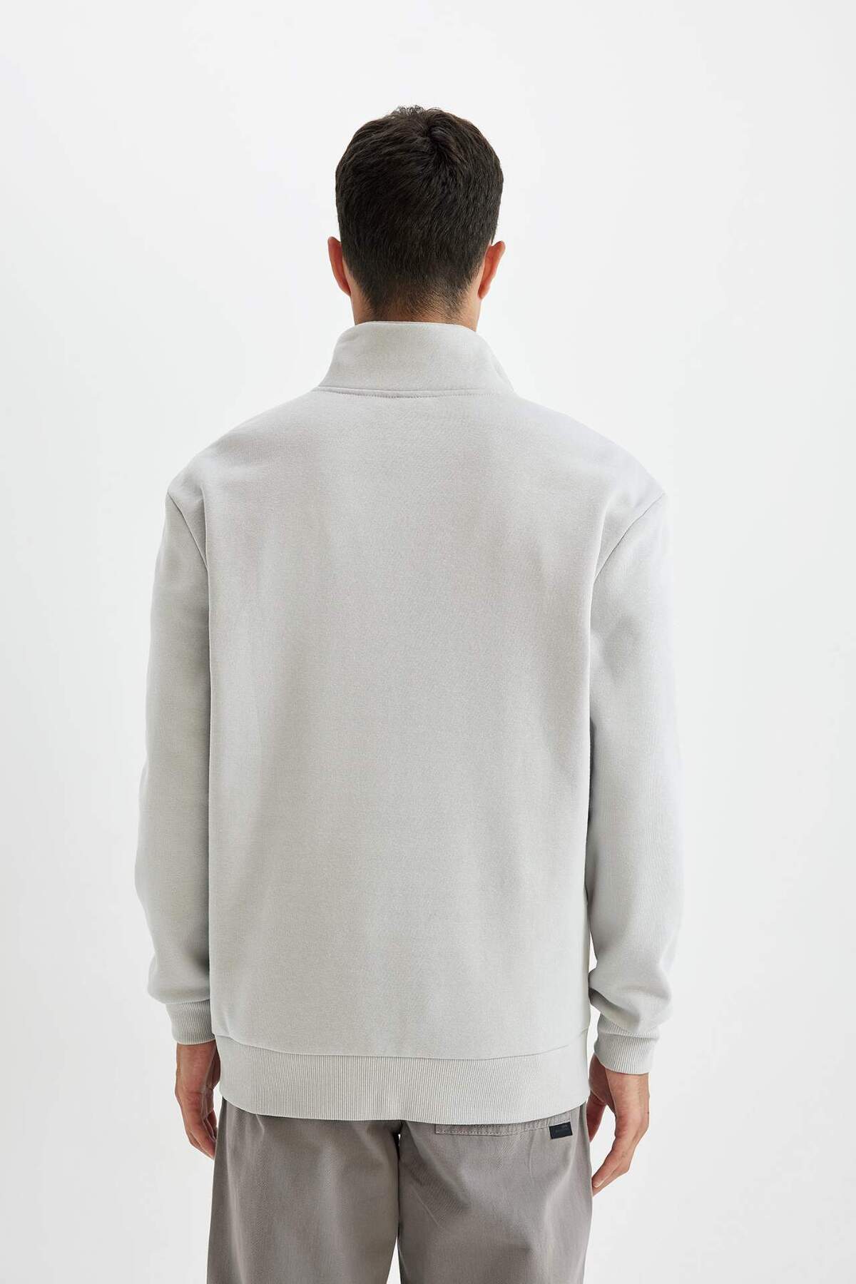 Defacto  Comfort Regular Fit Rahat Kalıp Fermuarlı Dik Yaka Basic Düz Sweatshirt X7405AZ24AU - Görsel 6