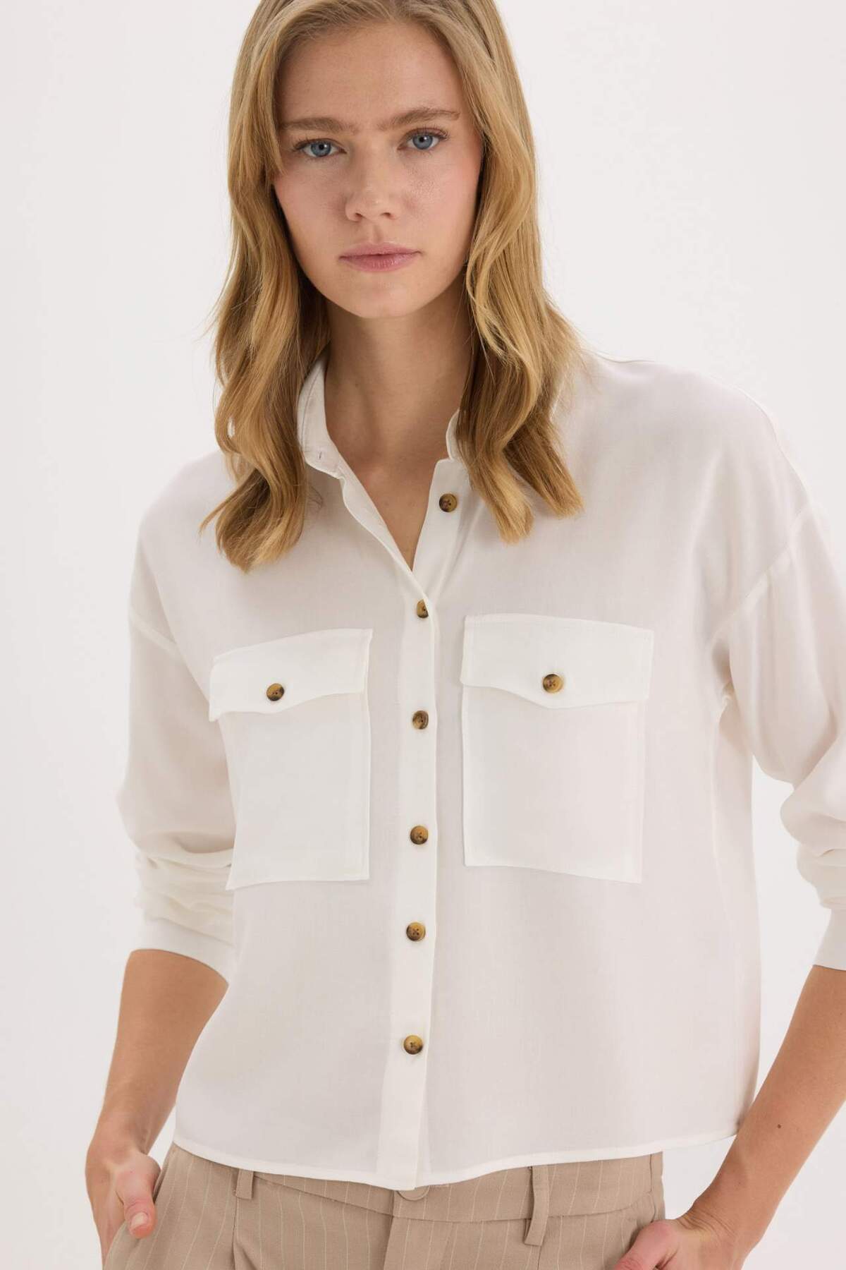 Defacto  Regular Fit Viskon Uzun Kollu Gömlek A5380AX23AU - Görsel 4