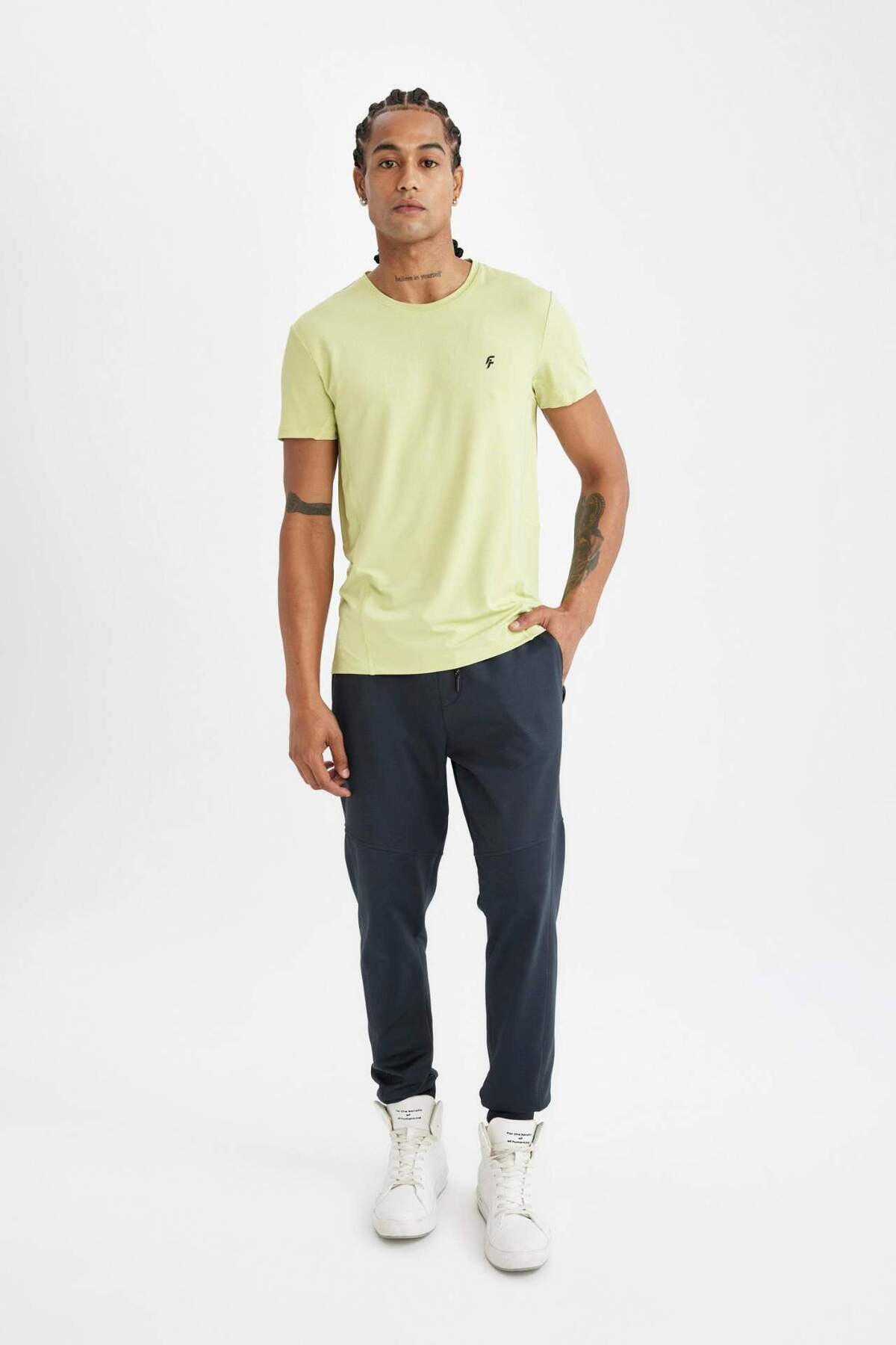 DeFacto Nefes Alabilir DeFactoFit Slim Fit Dar Kesim Bisiklet Yaka Sporcu Kısa Kollu Tişört C9183AX24AU görsel 5
