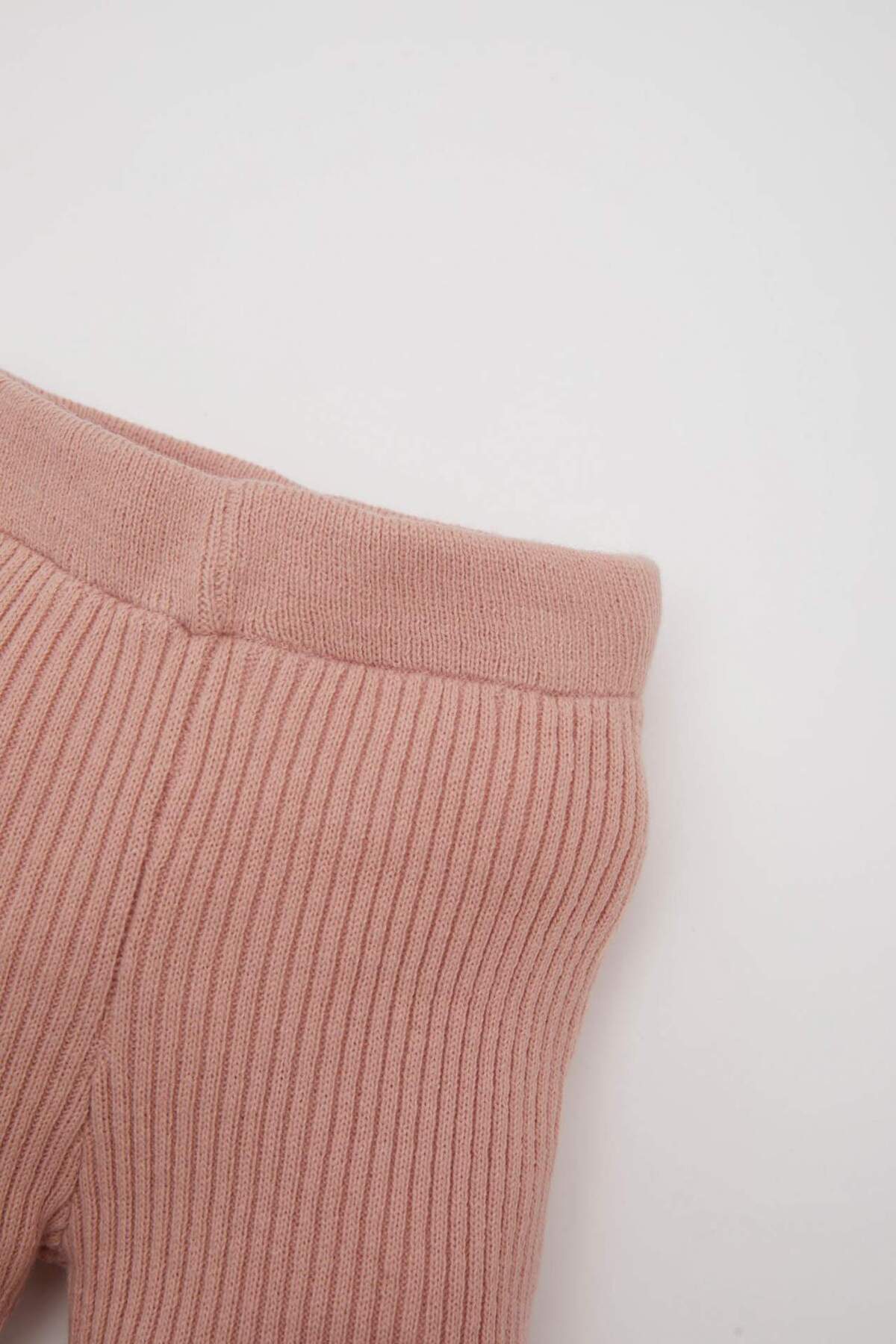 Defacto İspanyol Paça Fitilli Bej Triko Tayt Kız Bebek C8442A524WN fotoğrafı 2 (önizleme)