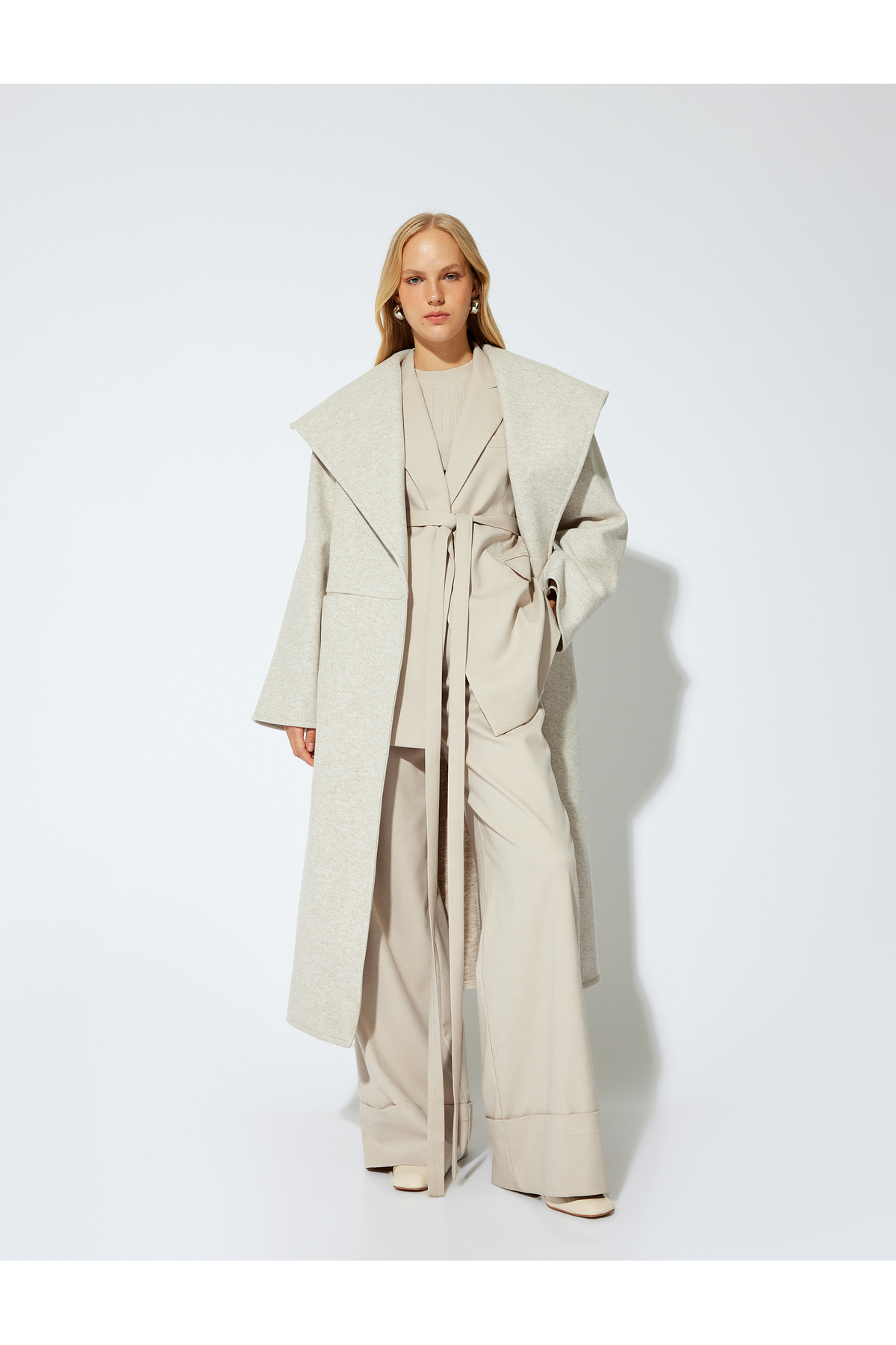 Koton  Ekstra Uzun Kaşe Kaban Geniş Şal Yaka Cepli Yandan Yırtmaç Detaylı - Görsel 3