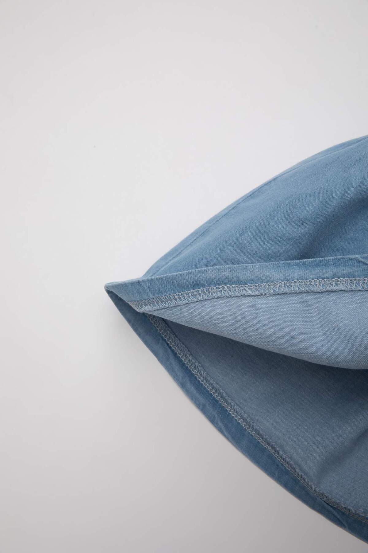 Defacto Kolsuz Jean Elbise Kız Bebek C3576A524SM fotoğrafı 4 (önizleme)