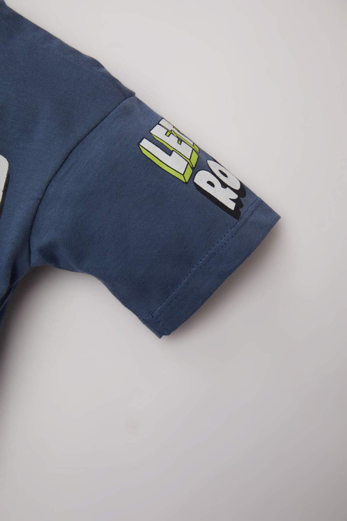 Defacto Erkek Bebek 2li Takım Baskılı Kısa Kollu Tişört Beli Lastikli Şort C6092A524SM fotoğrafı 4 (önizleme)