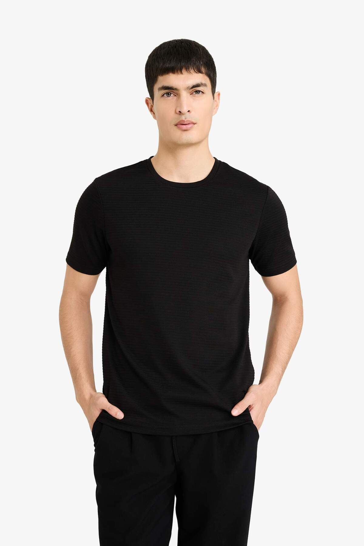 DeFacto Slim Fit Bisiklet Yaka Kısa Kollu Basic Tişört M6608AZ24SP görsel 3