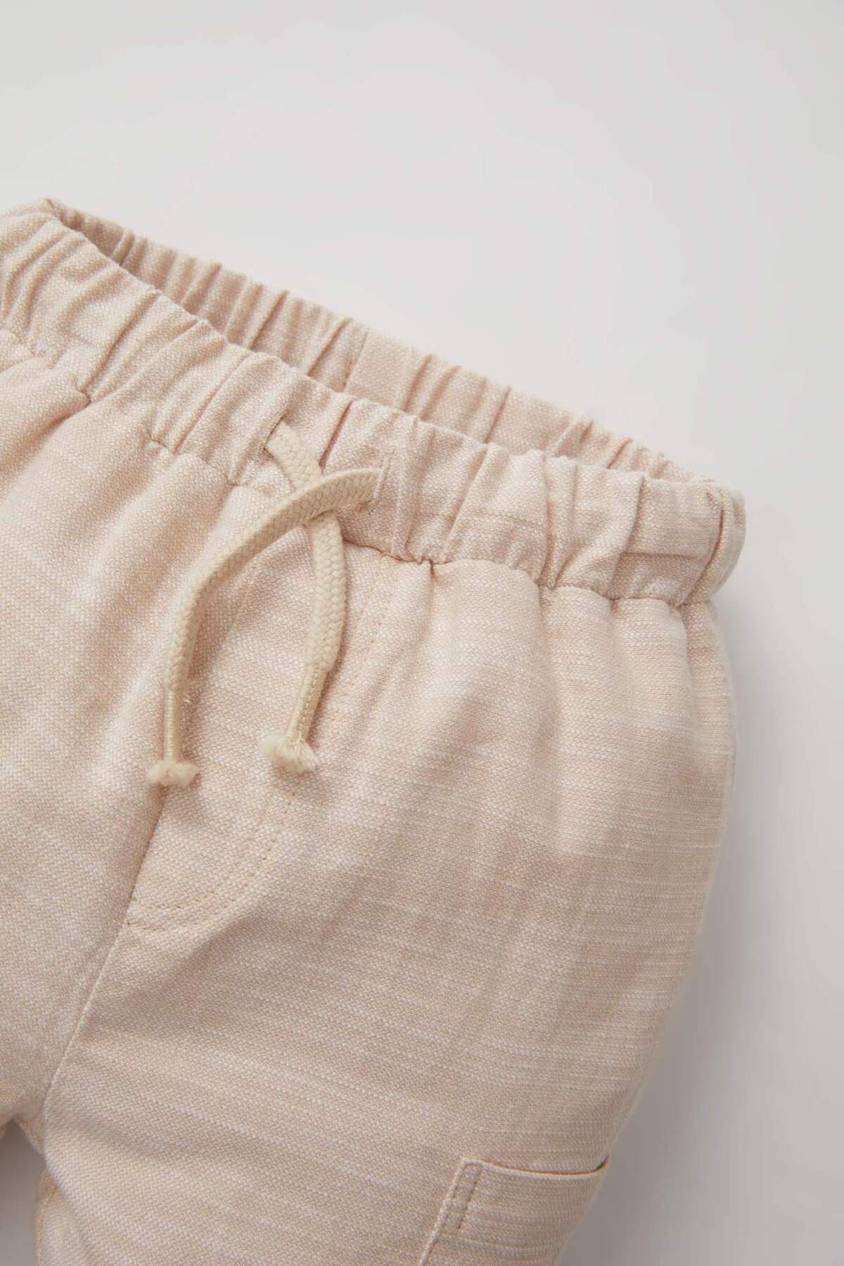 Defacto Erkek Bebek Düz Paça Gabardin Pantolon B8076A524SP fotoğrafı 2 (önizleme)