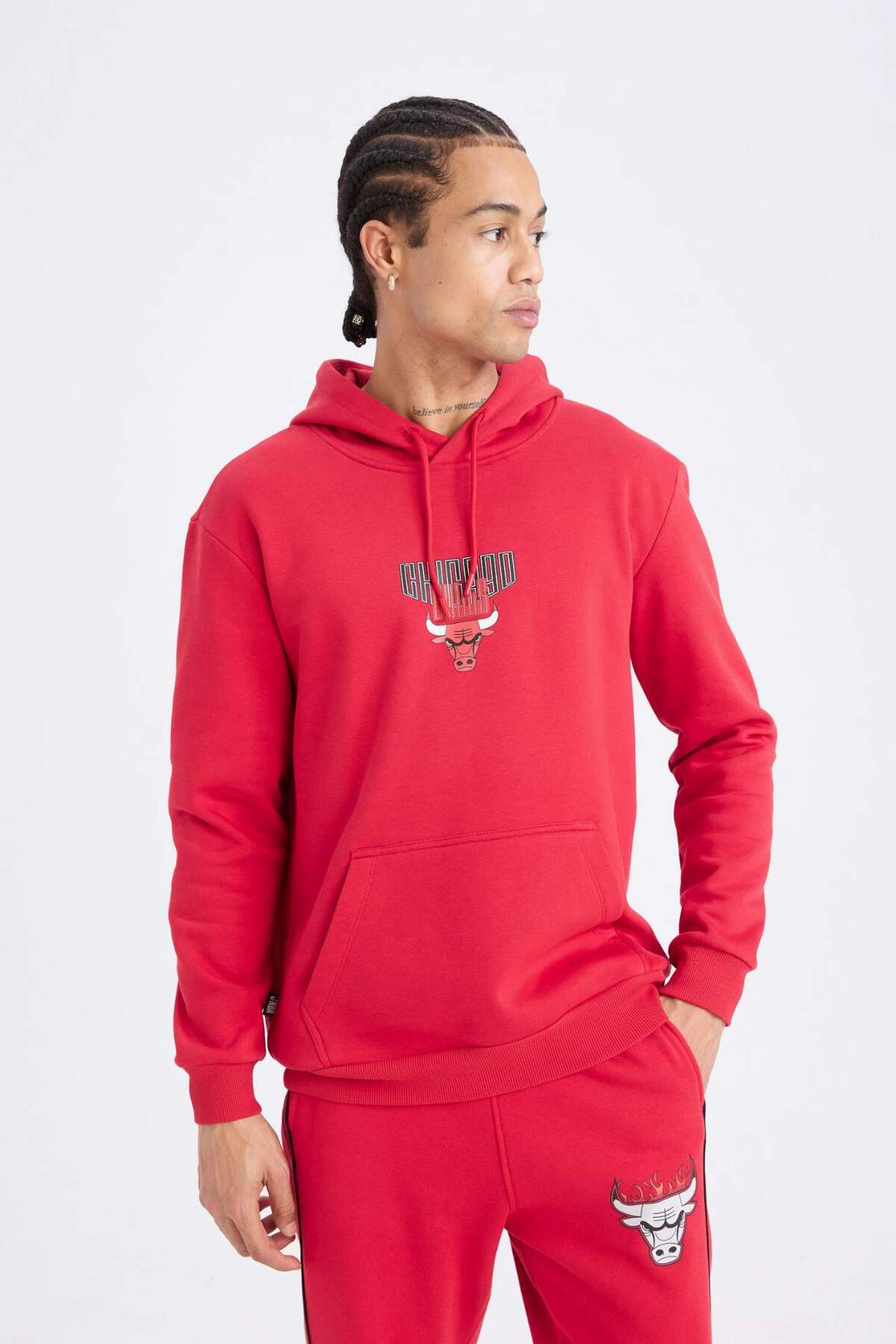 Defacto NBA Chicago Bulls Standart Fit Kapüşonlu Cepli Sweatshirt